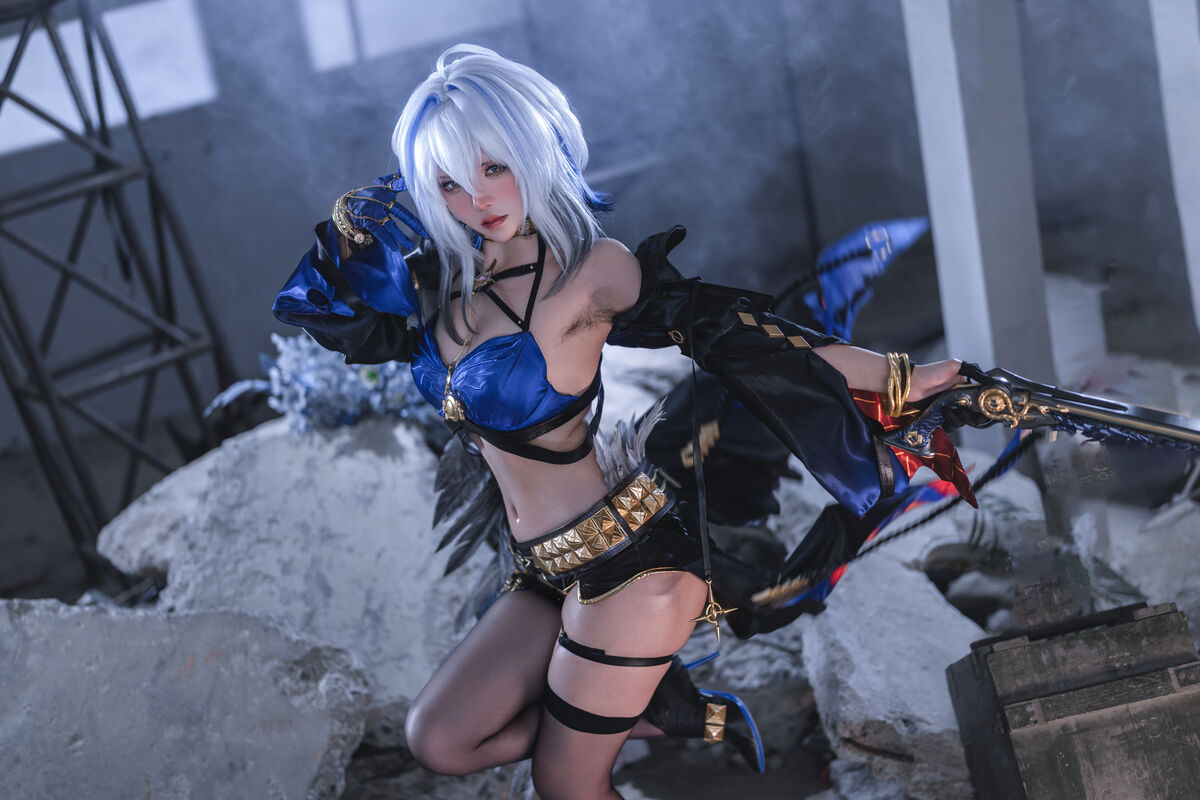 Coser@阿薰kaOri - 鸣潮 嘉贝莉娜 Part01