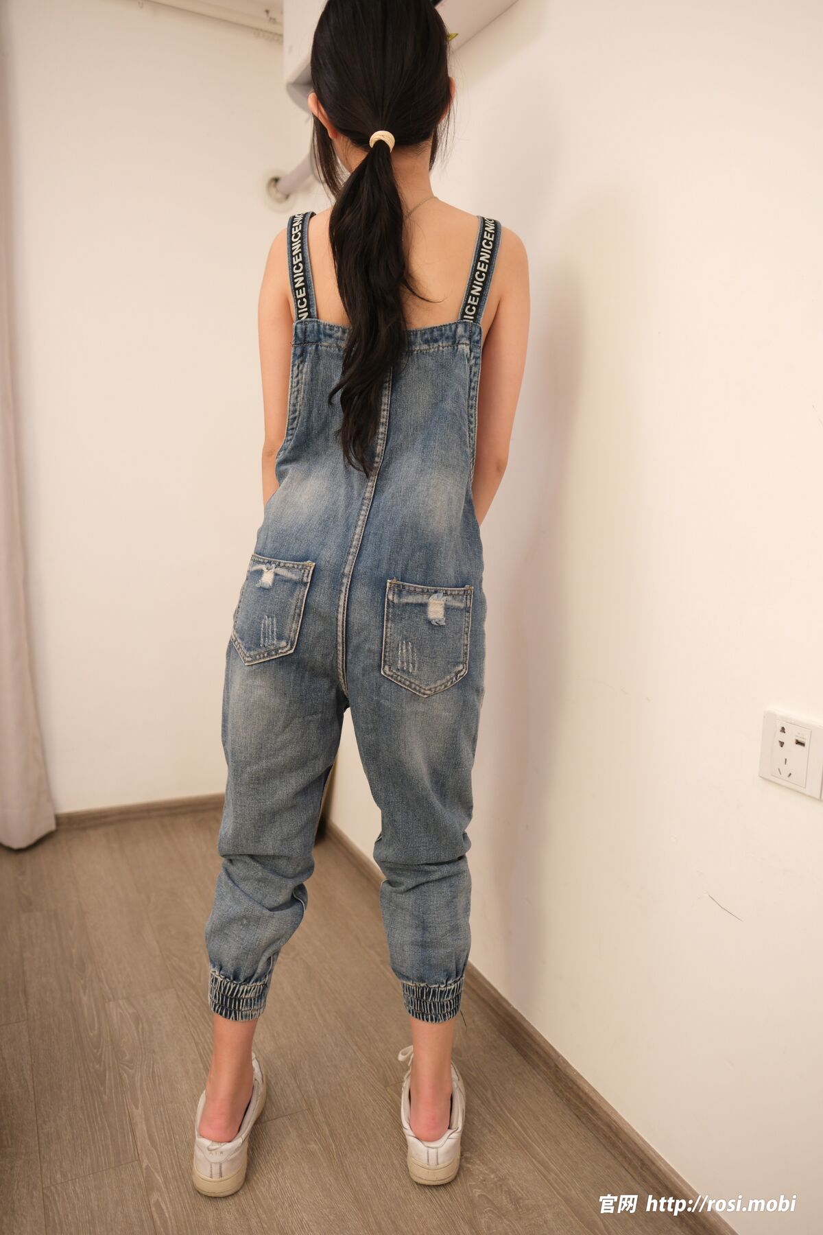 ROSI写真 2025.05.30 No.4925