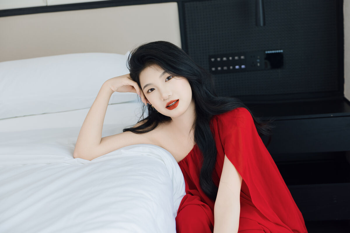 YiTuYu艺图语 Vol.10160 Yi Bei Yang Zhi