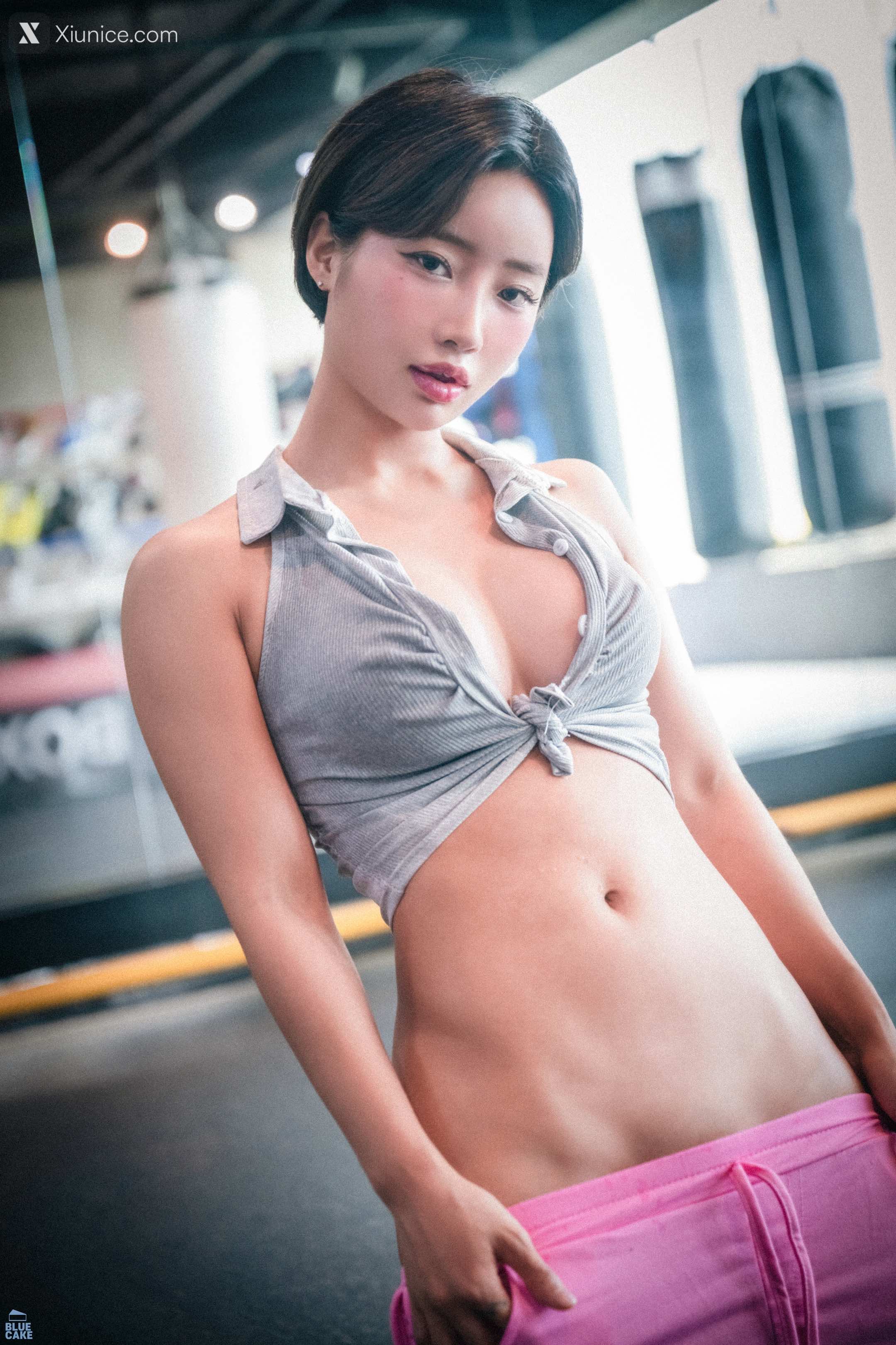 BLUECAKE Booty Queen Punch Girl (B) 4K