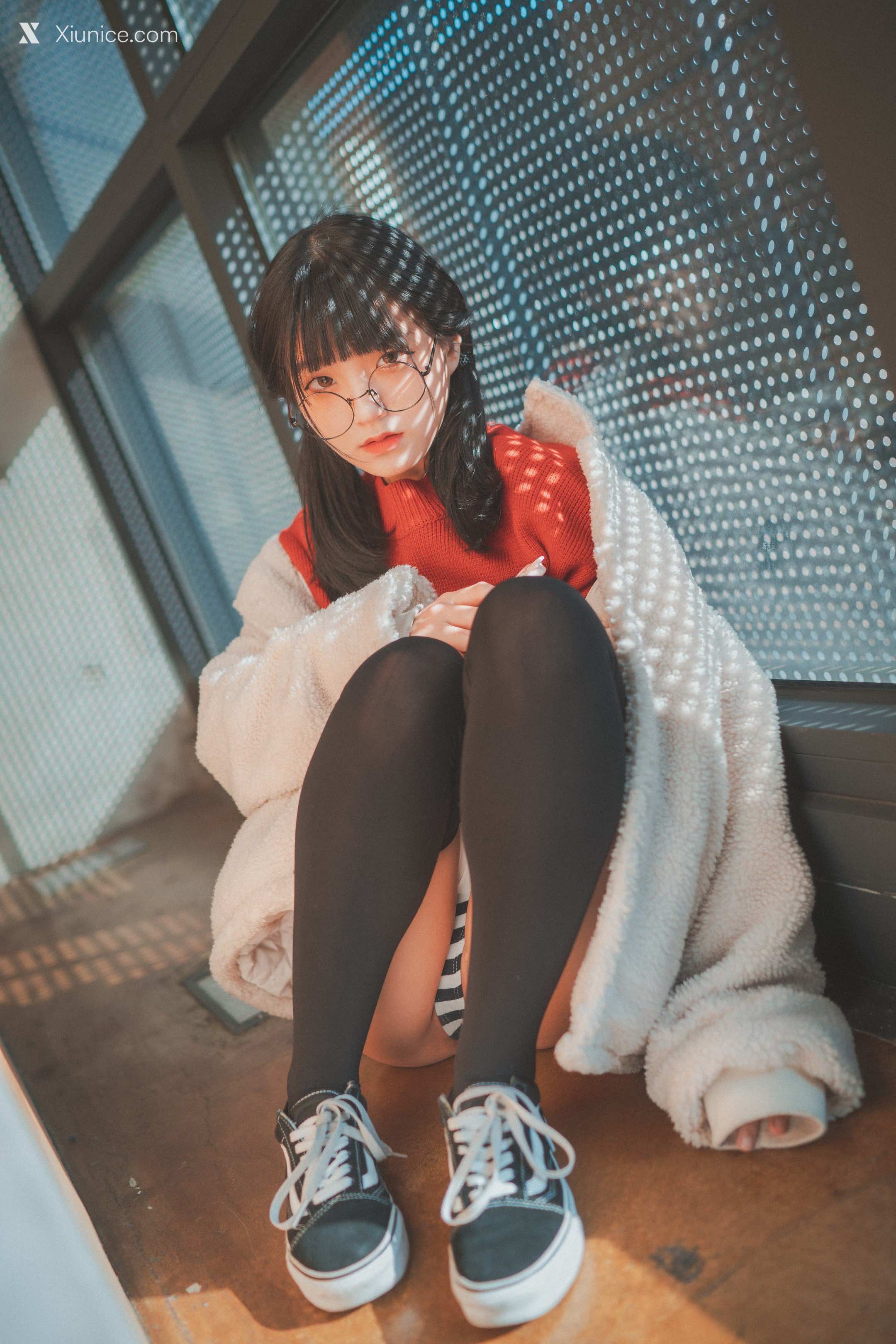 DJAWA Photo – Jeong Jenny (정제니) – Brooklyn Girl 4K