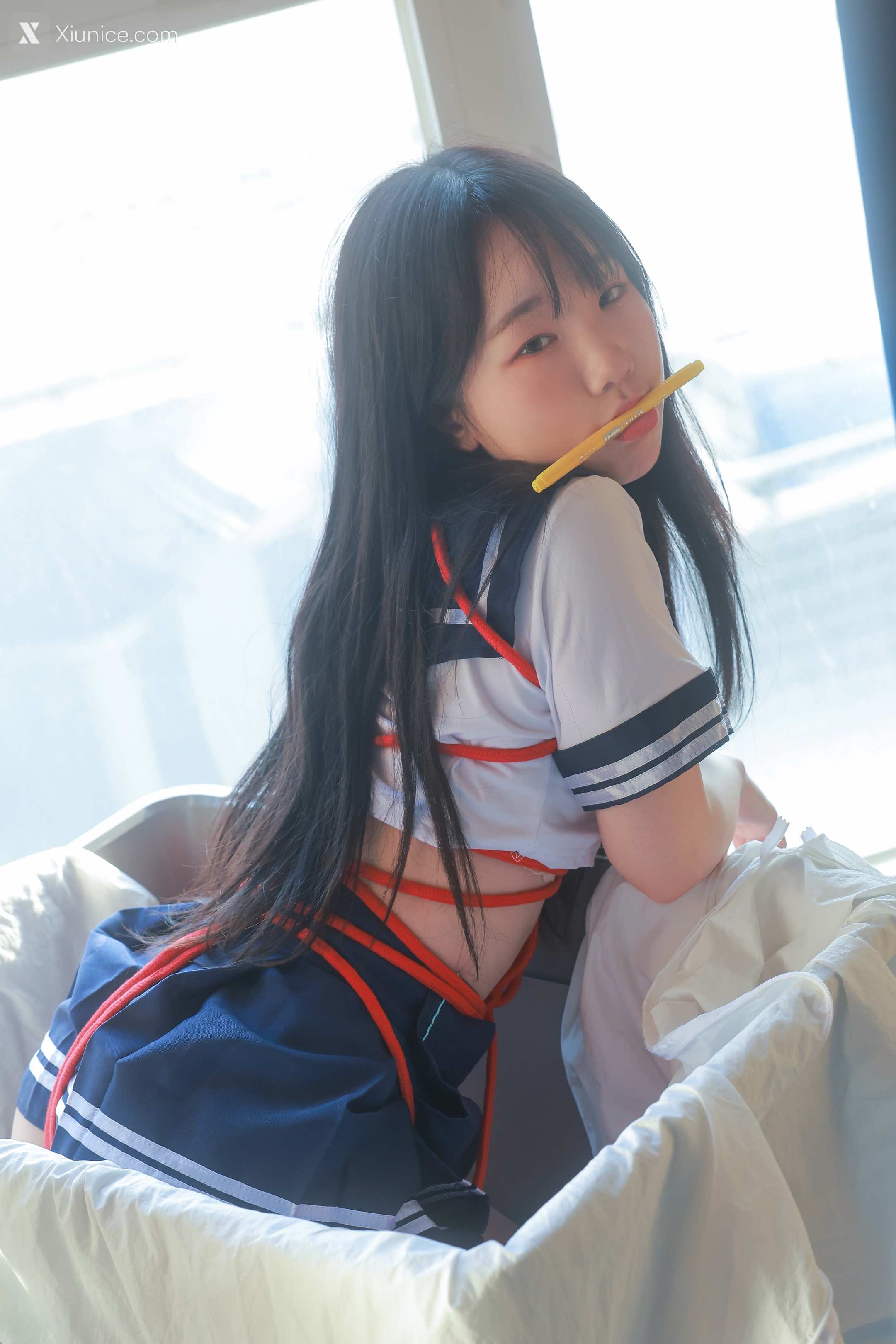 SweetBox Yeri – Packaging Girl 4K