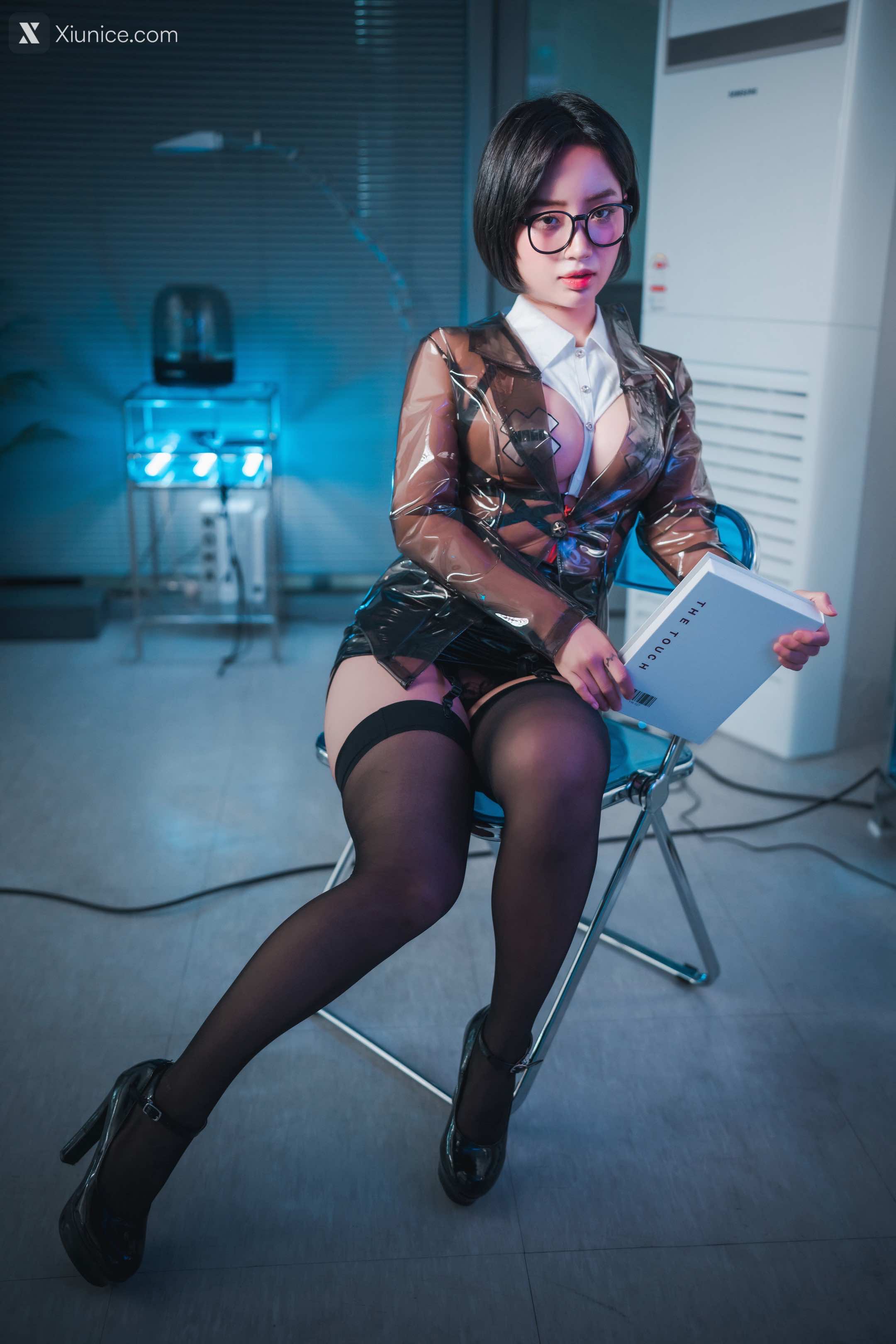 DJAWA Photo – Booty Queen – Naughty Worker & Supervisor 4K