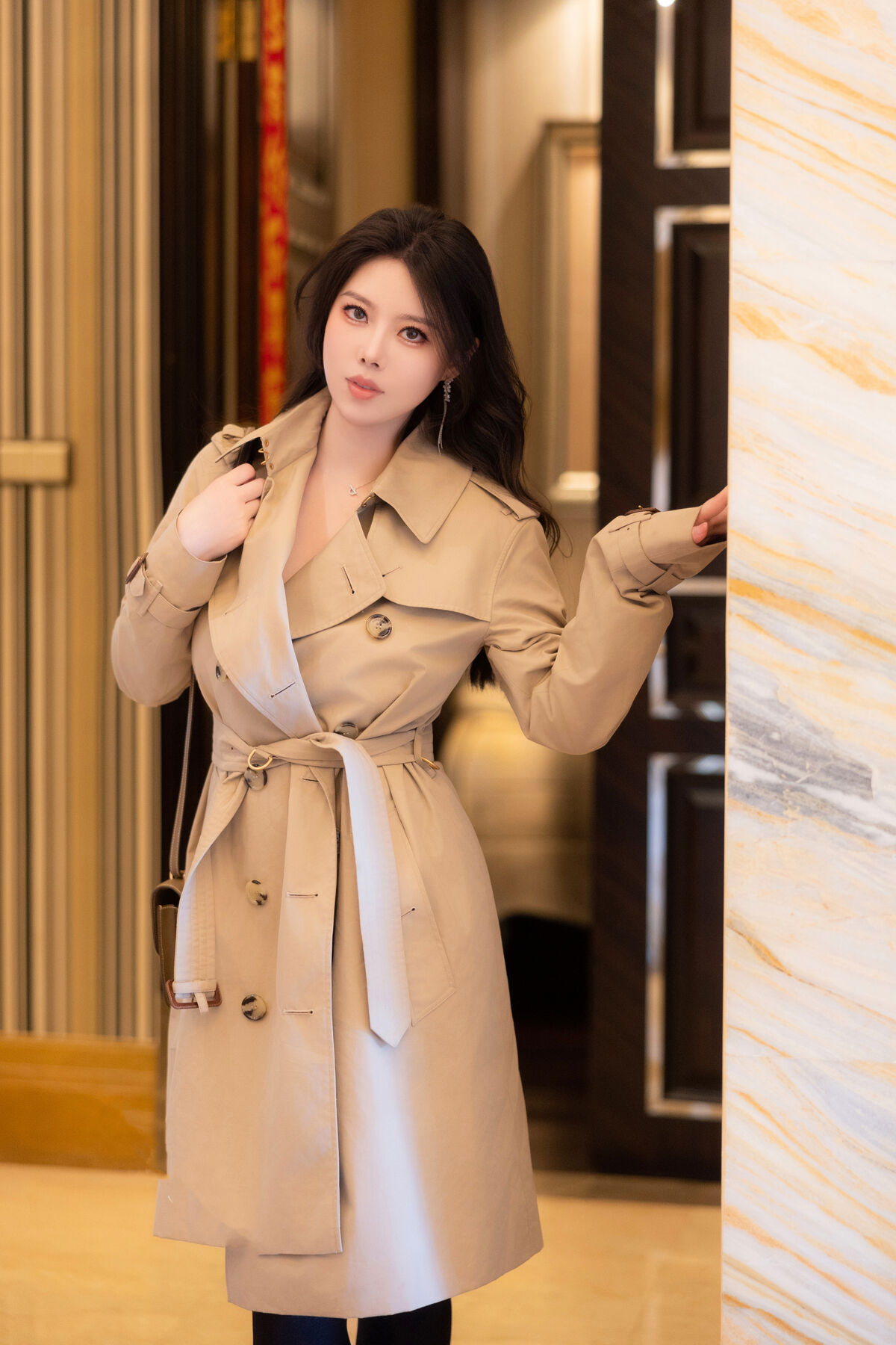 内购无水印 Bai Ru Xue 白茹雪 - 秀人网模特 黑丝风衣