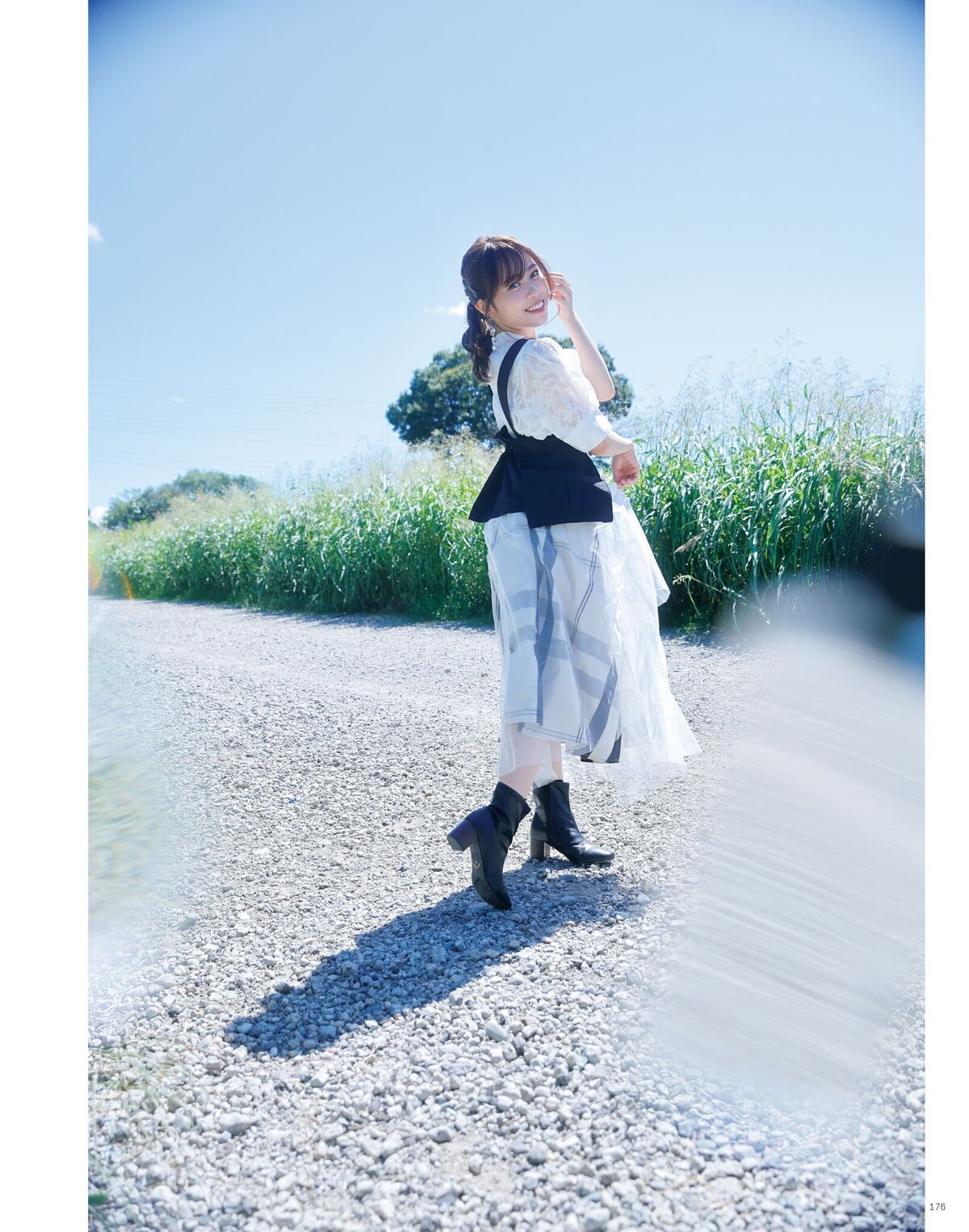 Sayuri Date 伊達さゆり - フォト And インタビューブック 置いてきた傘と地 Part03