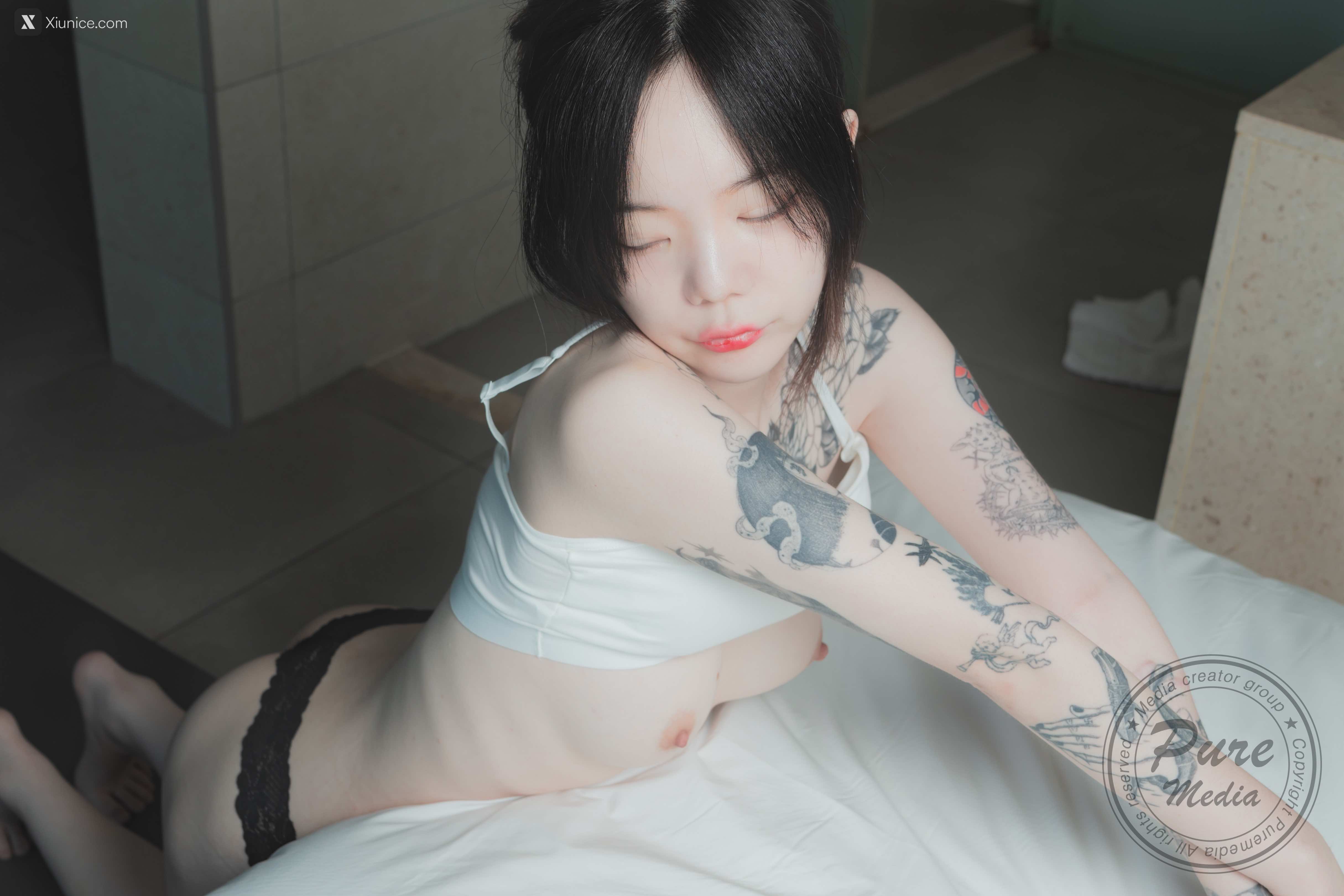 Pure Media Vol.190 Siro (시로) – Home Training 4K