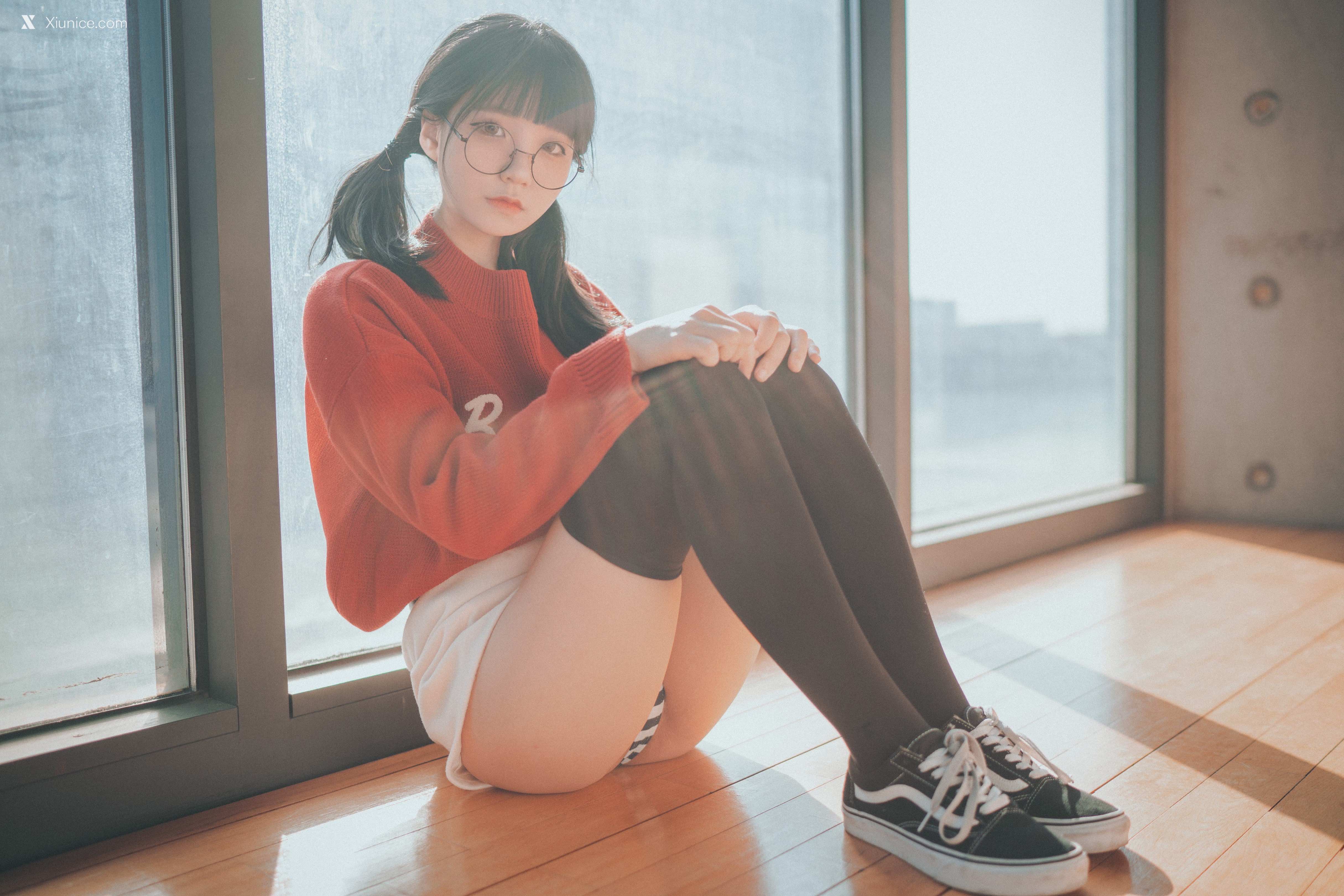 DJAWA Photo – Jeong Jenny (정제니) – Brooklyn Girl 4K