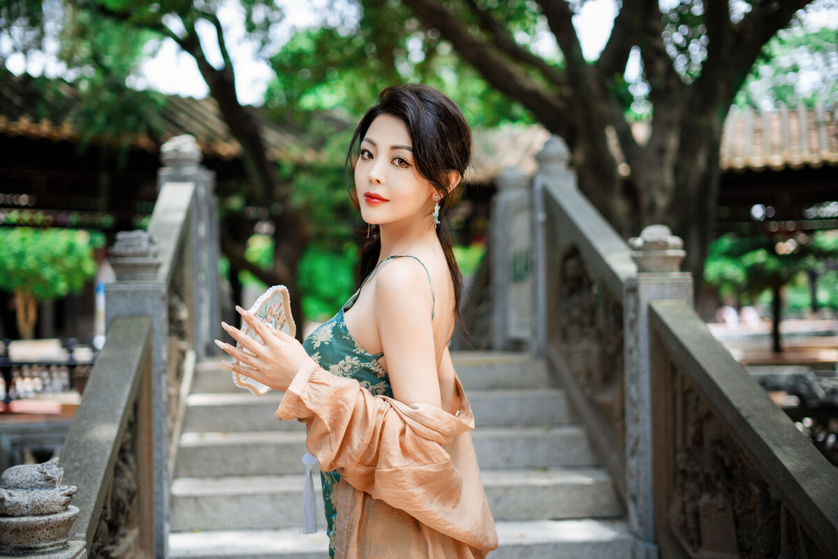 YiTuYu艺图语 Vol.10189 Mi Ni Ai Mei Li