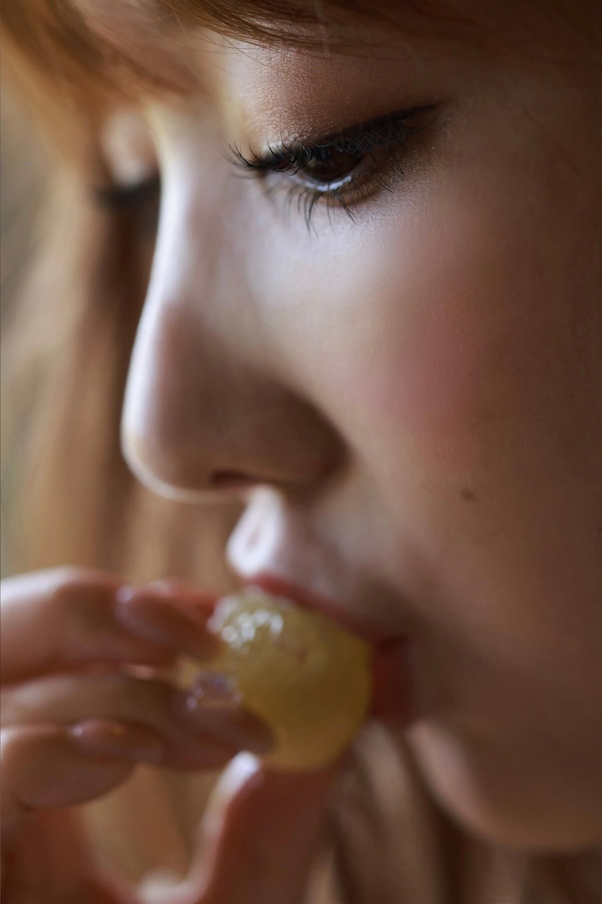 Konan Koyoi 小宵こなん - FLASHデジタル写真集R とろふわH乳ヌード Complete