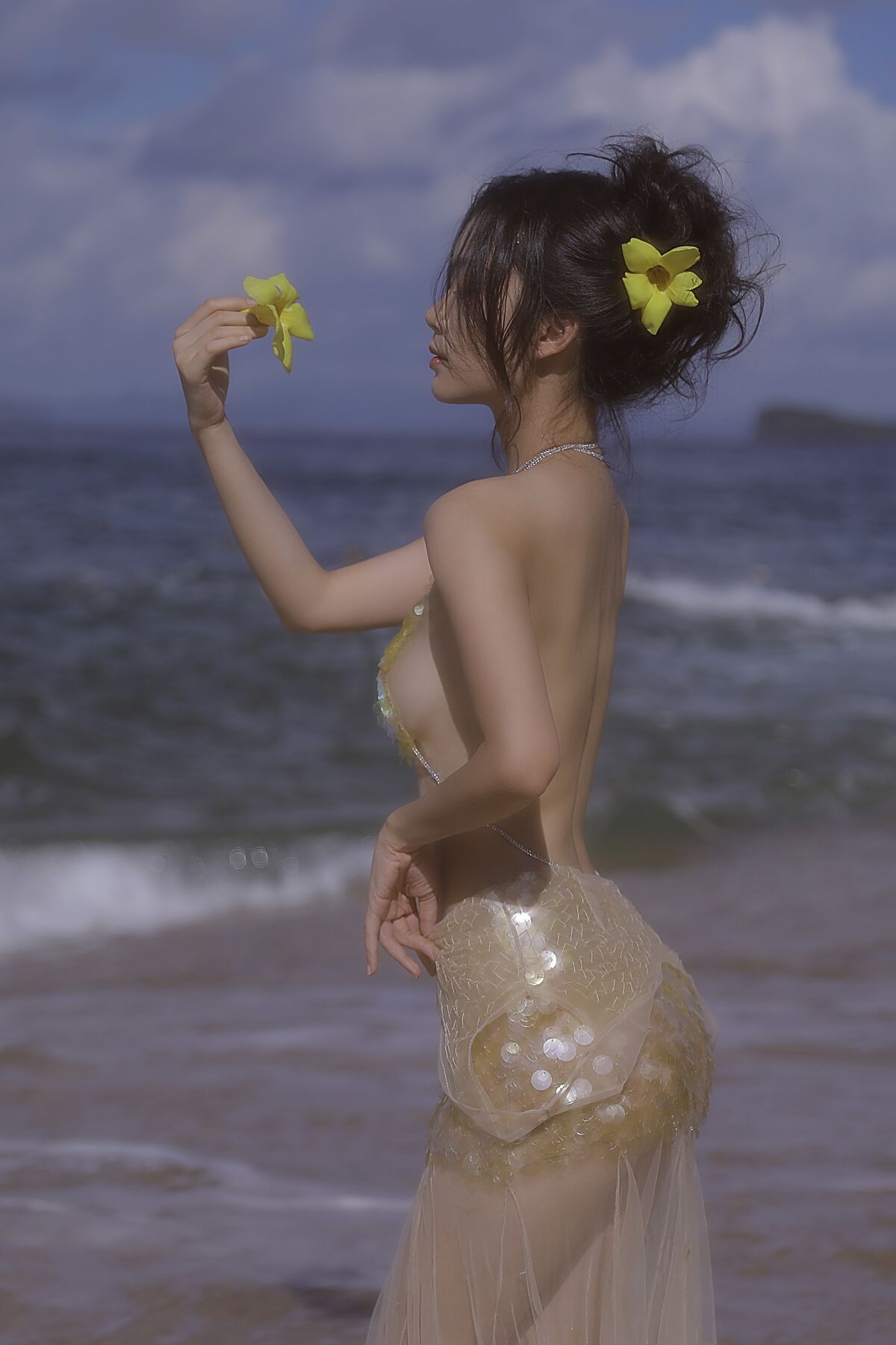 YiTuYu艺图语 Vol.10031 Liu Liu