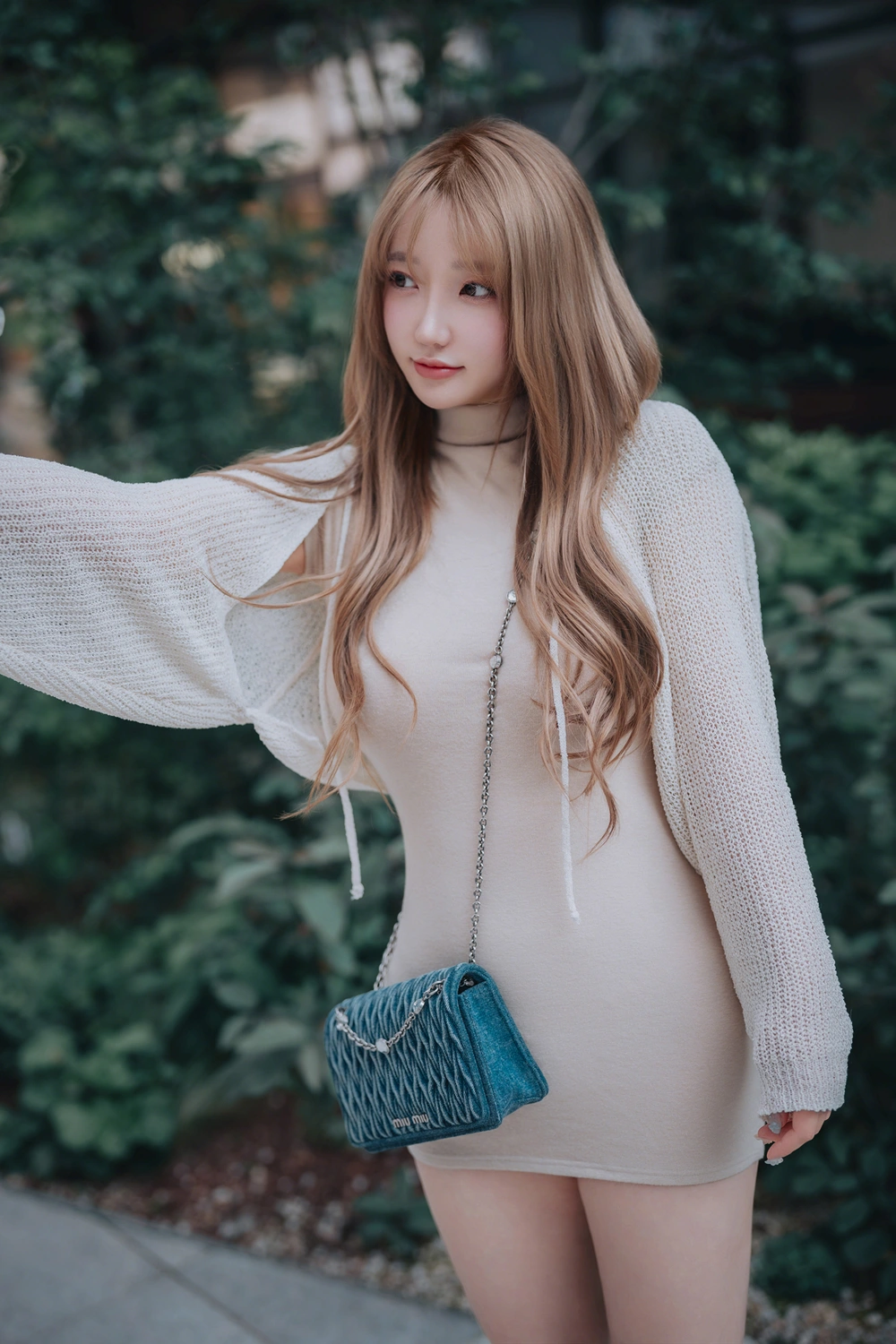 Son Yeeun 손예은, DJAWA 「Happy Solo Birthday」 Set.01