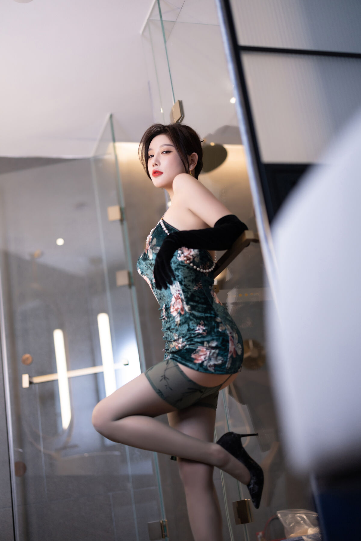 内购无水印 Yang Chen Chen 杨晨晨Yome - 秀人网模特 绿色情趣内衣 Part01