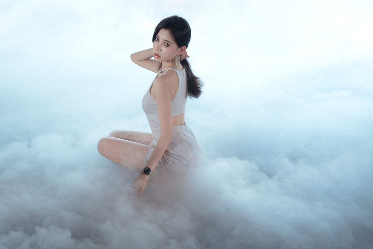 YiTuYu艺图语 Vol.10032 Lu Lu