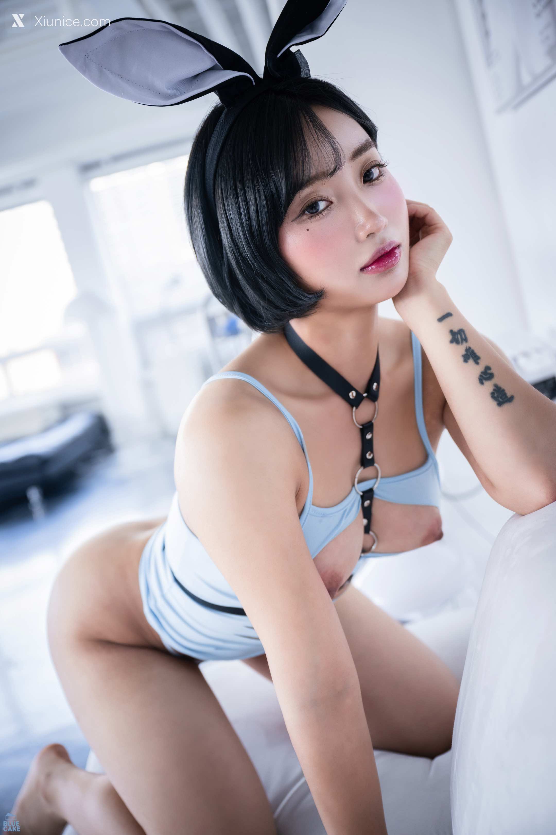 BLUECAKE Booty Queen – Rabbit Sky RED+ 4K