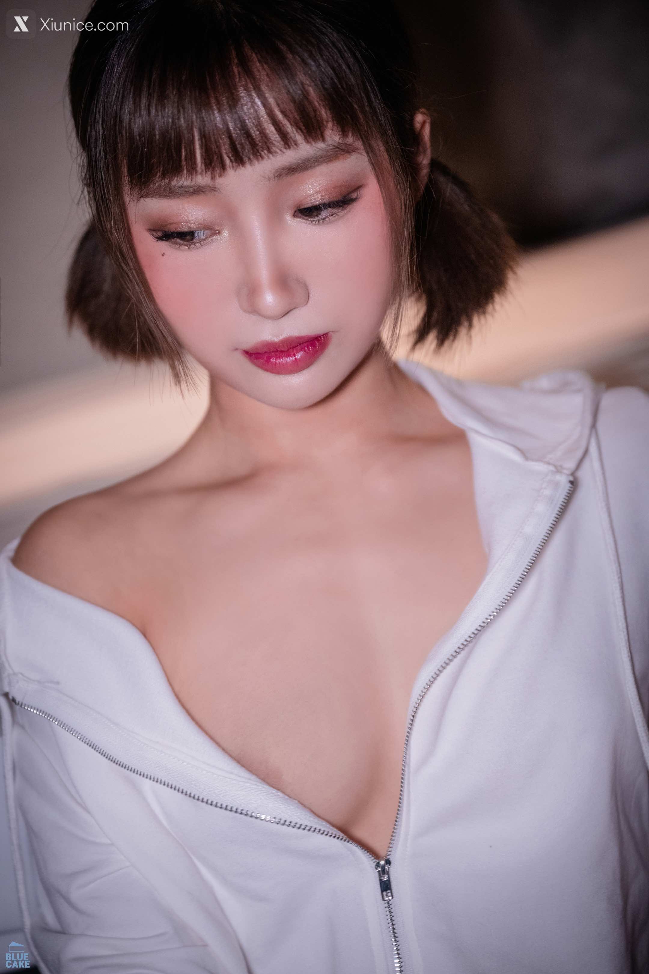 BLUECAKE Booty Queen – Love in the Dormitory (+RED.Ver) 4K