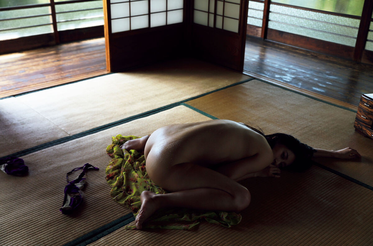 Someya Yuka 染谷有香 - 電子版だけの特典カットつき 写真集 Take me out Part01