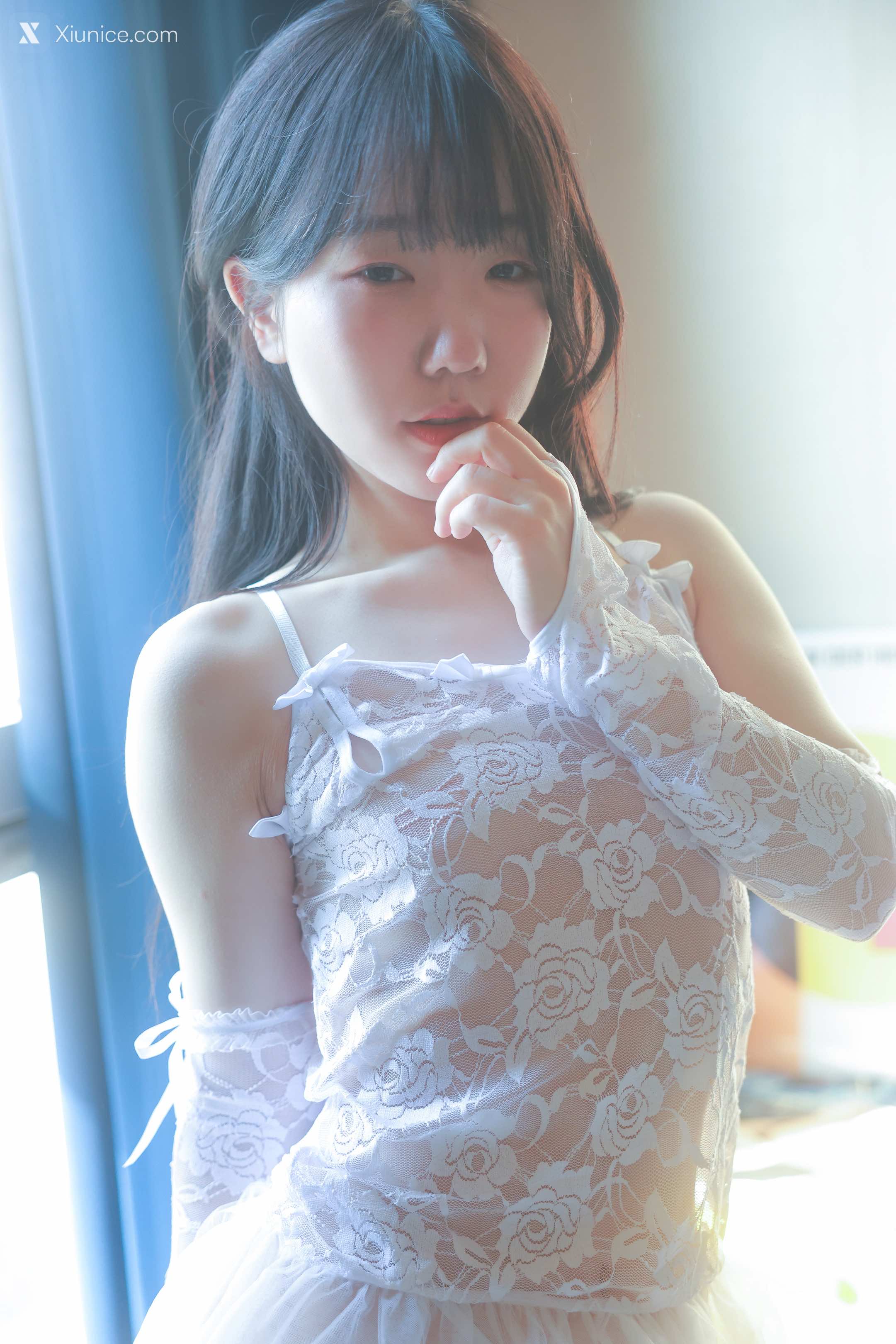 SweetBox Yeri – Packaging Girl 4K