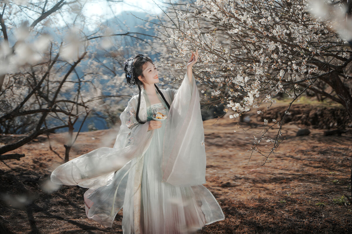 YiTuYu艺图语 Vol.10211 Yang Yang Yang Ya