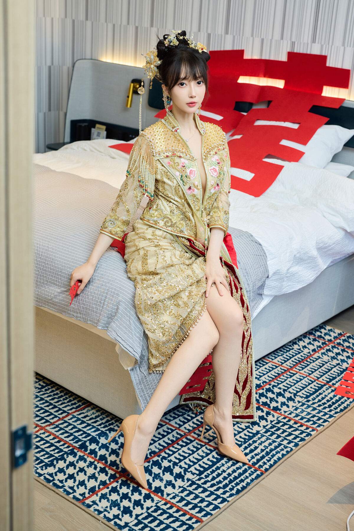 内购无水印 Yue Er Yue Er 玥儿玥er - 秀人网模特 性感秀禾服