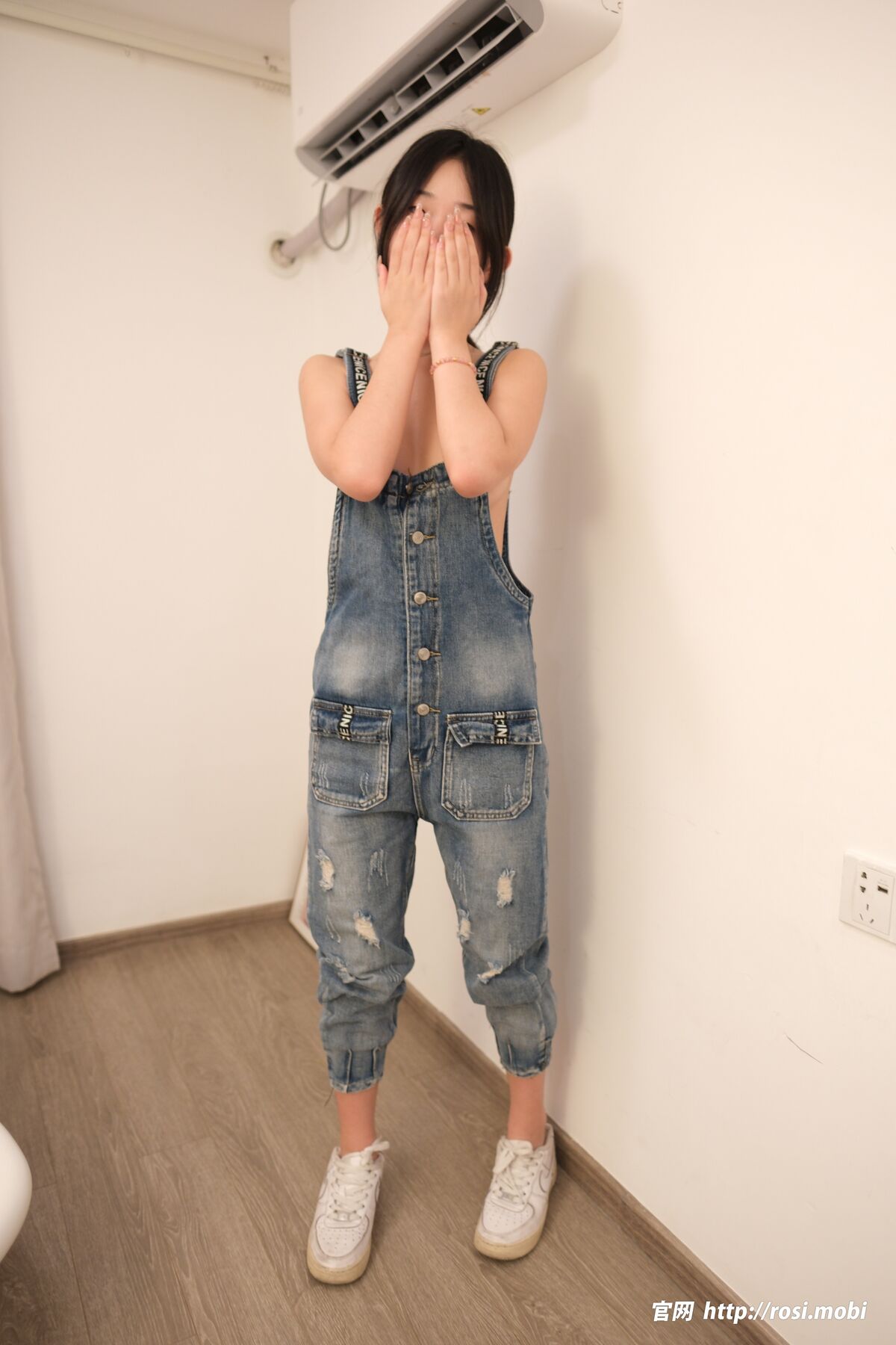 ROSI写真 2025.05.30 No.4925