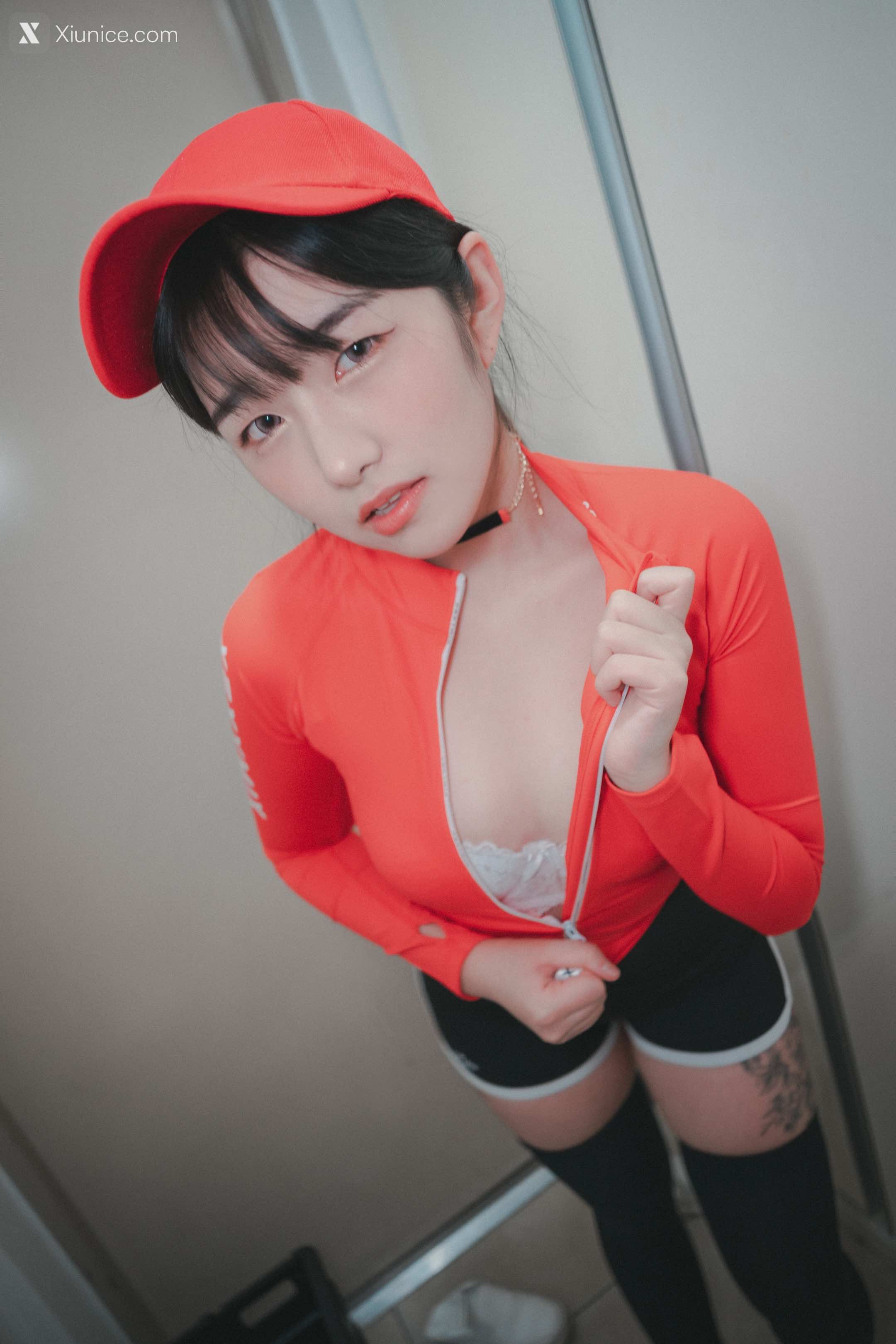 DJAWA Photo – Sonson (손손) – Pizza Girl 4K
