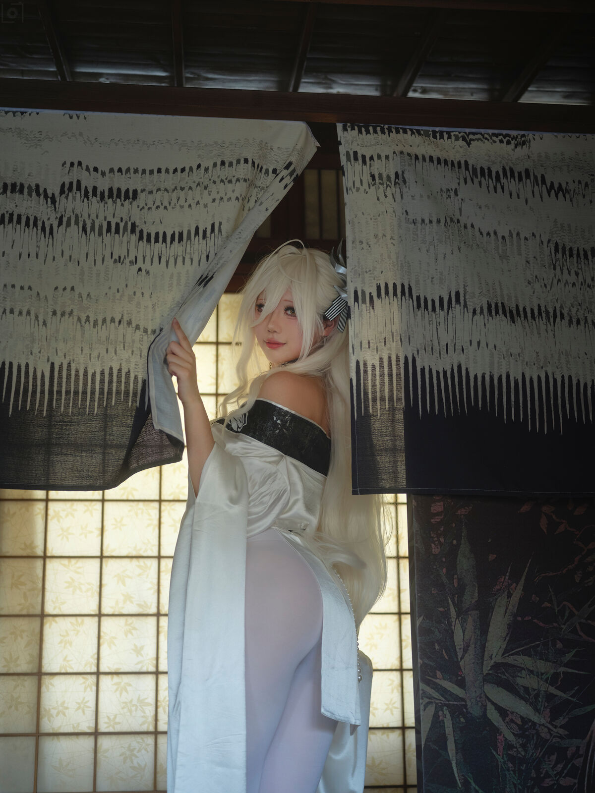 Coser@湖里狸 - 白凤