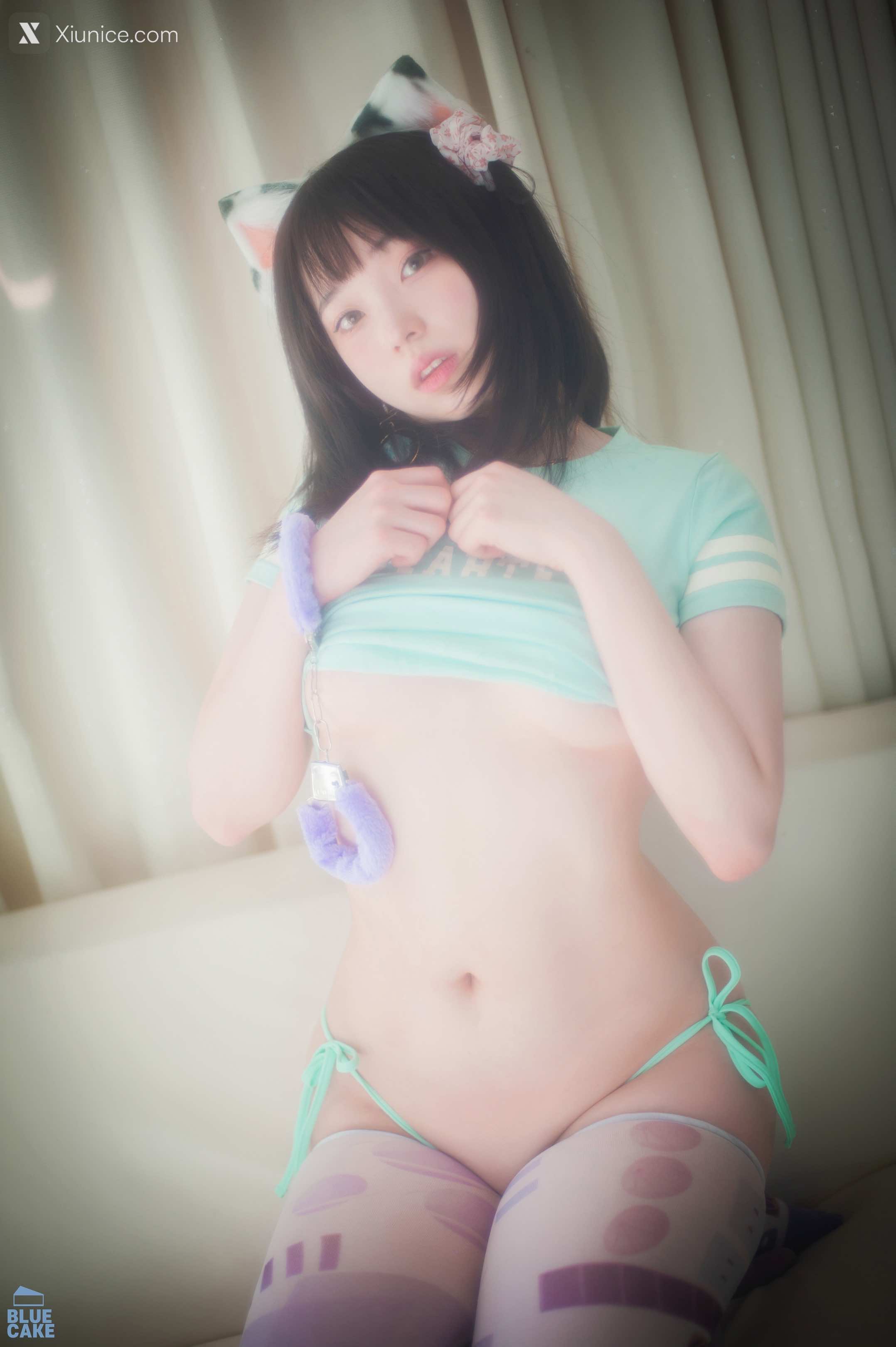 BLUECAKE Bambi (밤비) – Naughty Cats Pink & Mint RED 4K