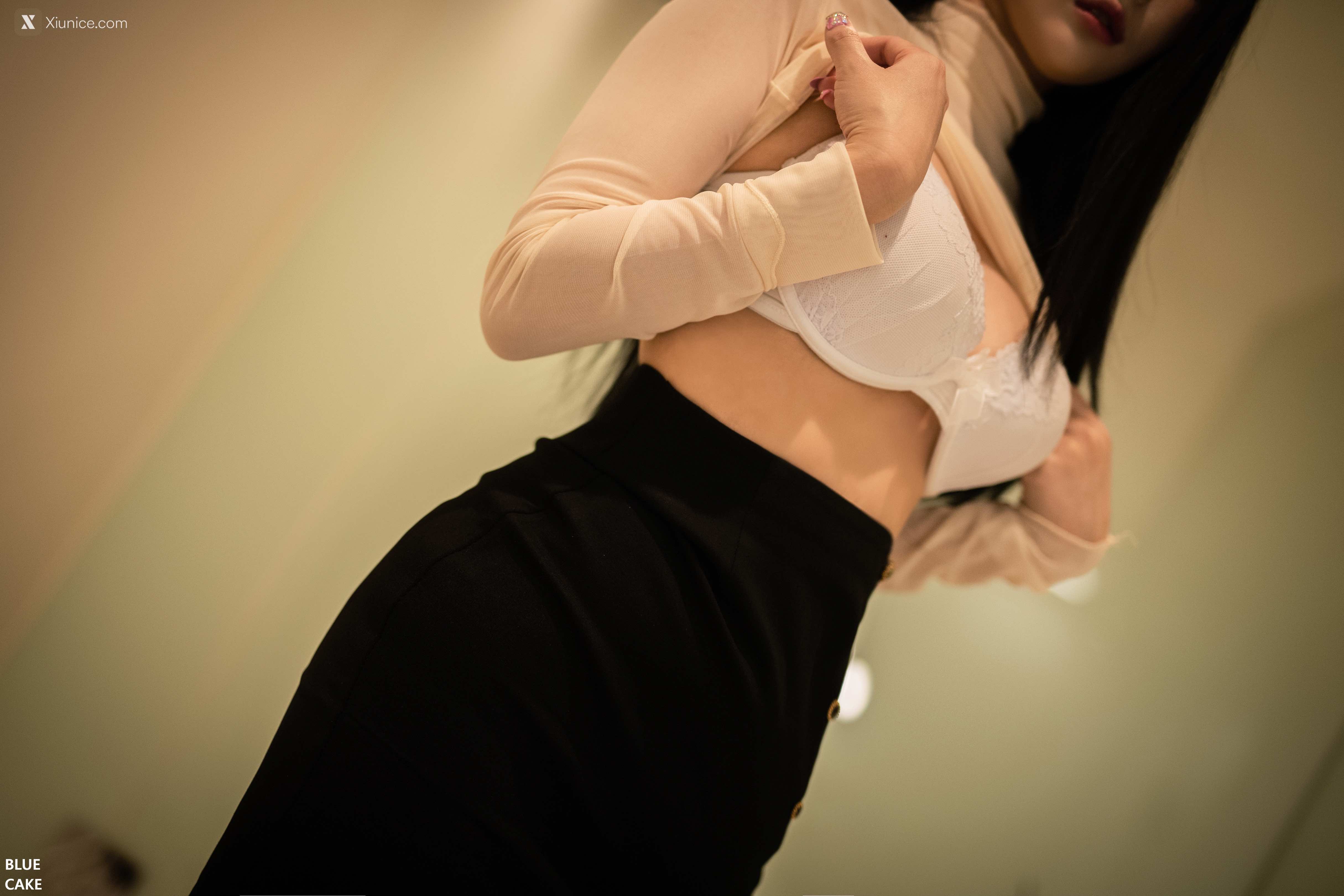 BLUECAKE Bomi (보미) – Christmas with my Bomi & Lover 4K