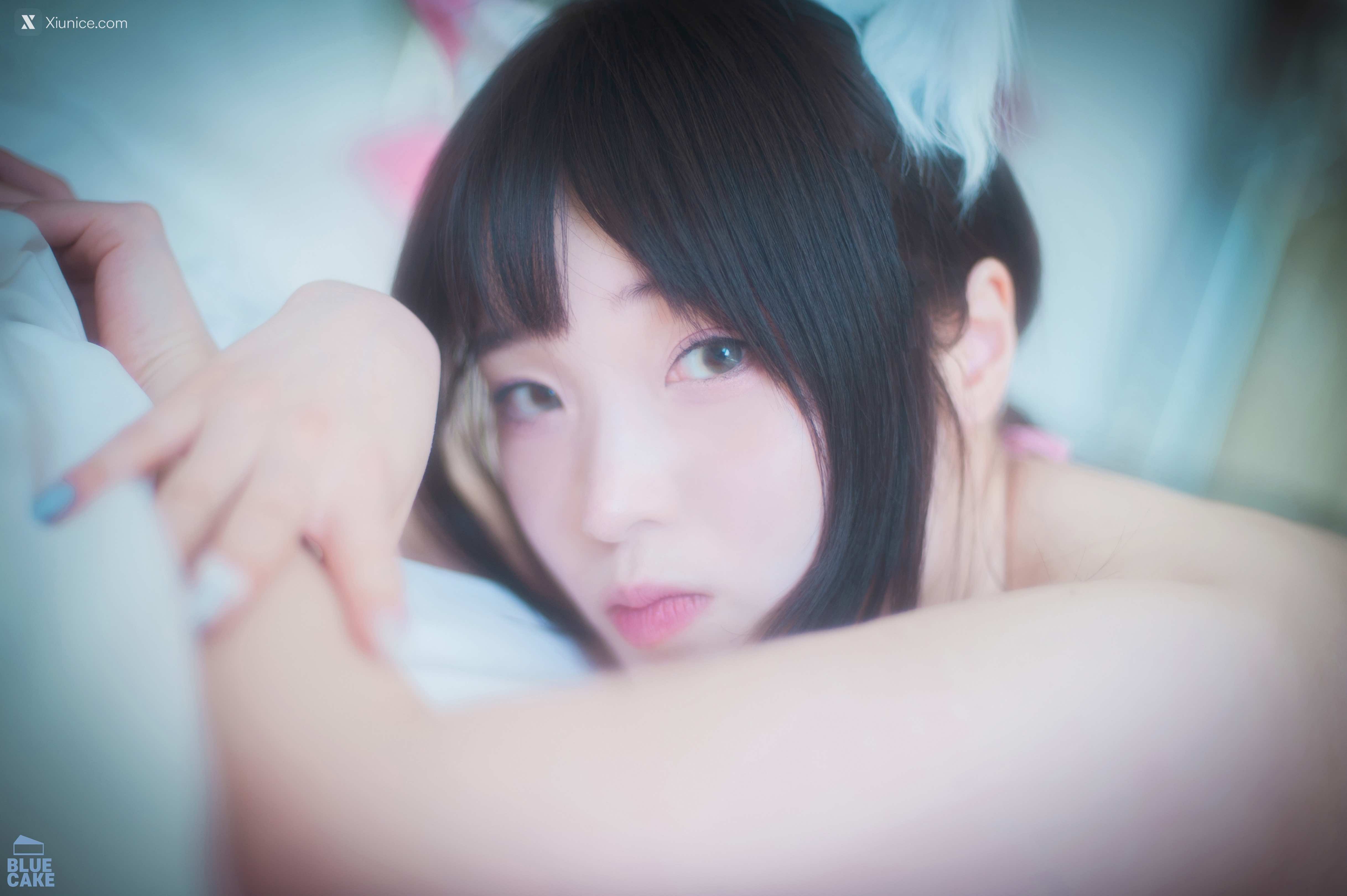 BLUECAKE Bambi (밤비) – Naughty Cats Pink & Mint RED 4K