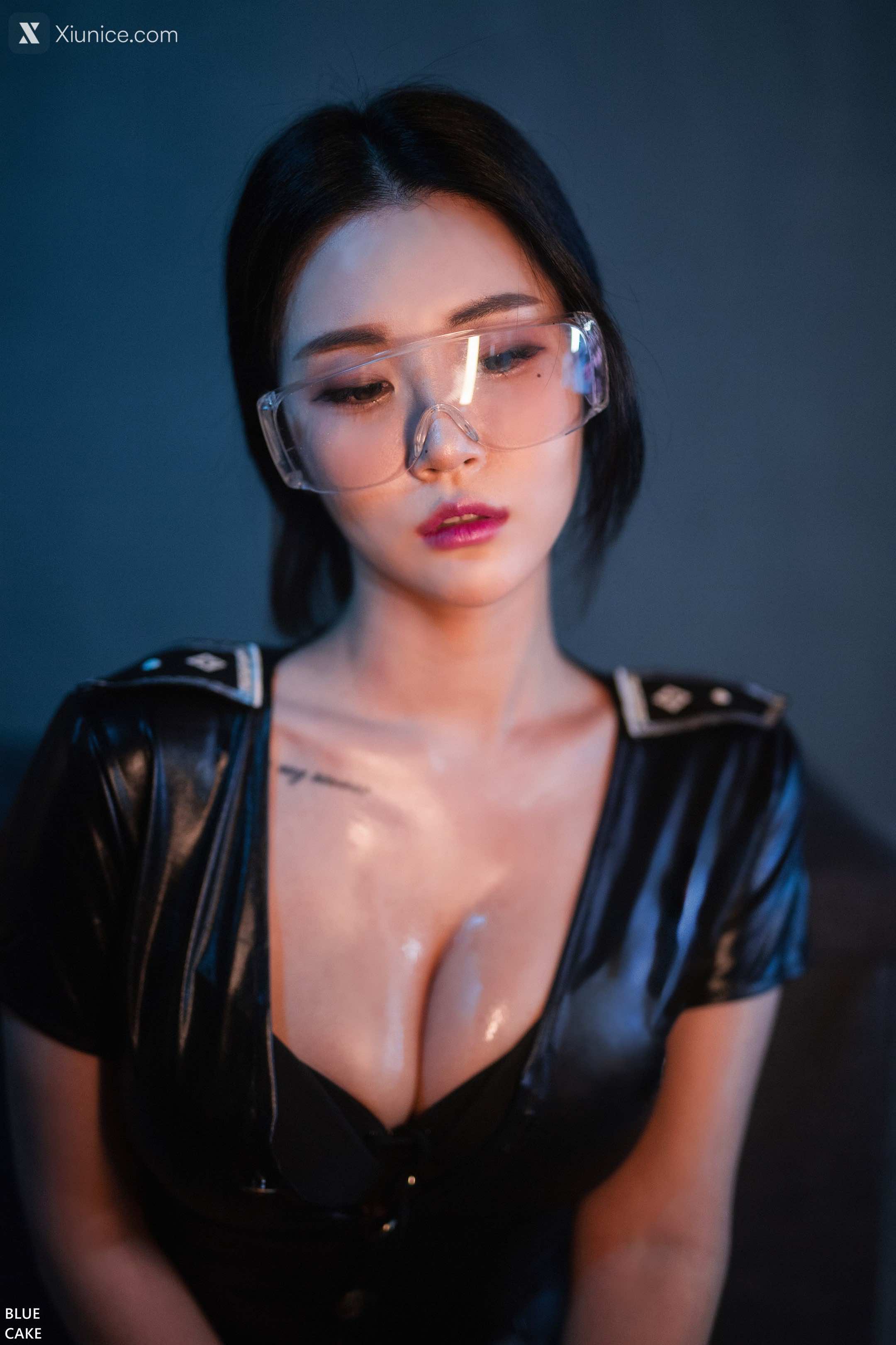 BLUECAKE Bomi (보미) – Siren 4K