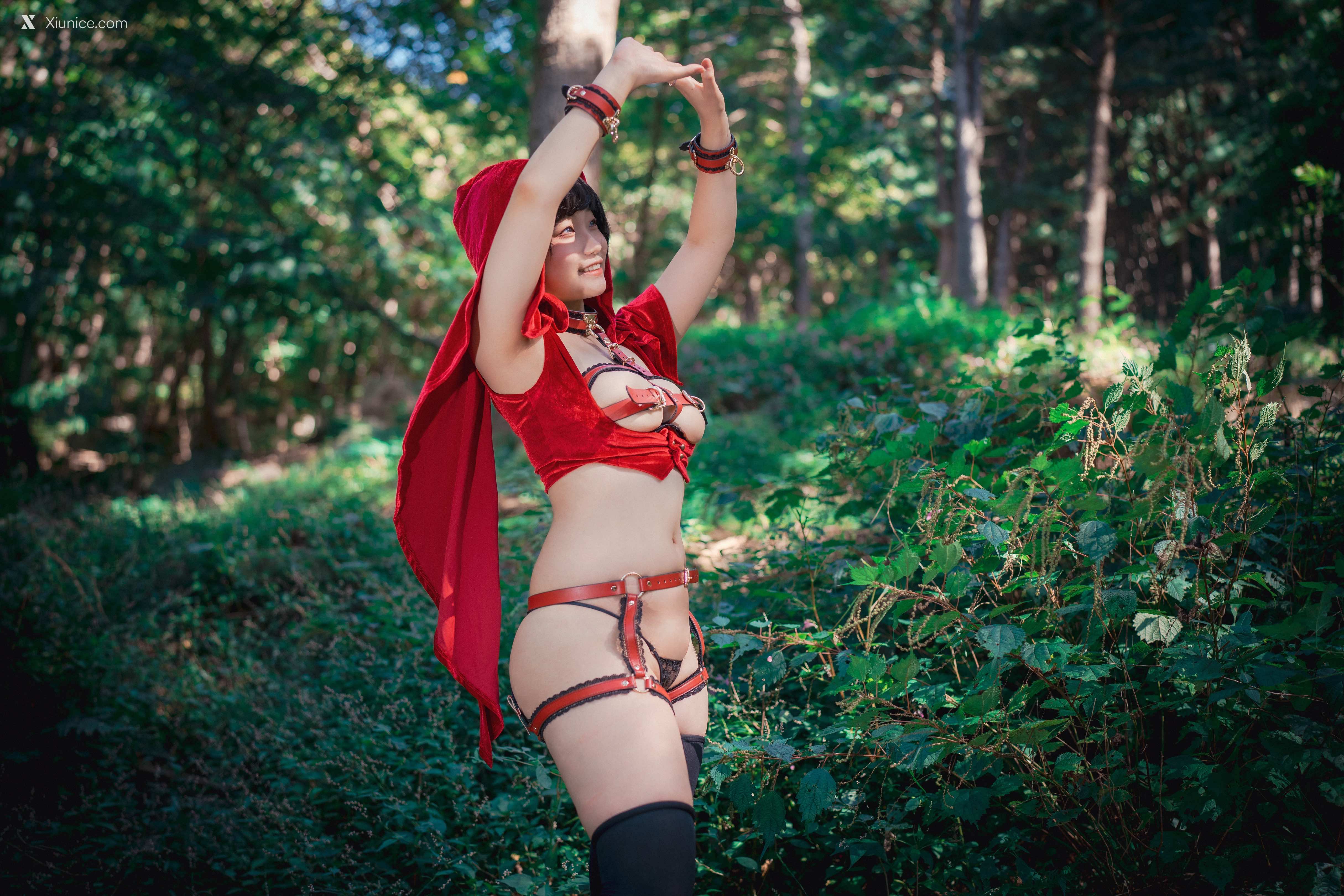 DJAWA Photo – Mimmi (밈미) – Naughty Red Hiring Hood 4K