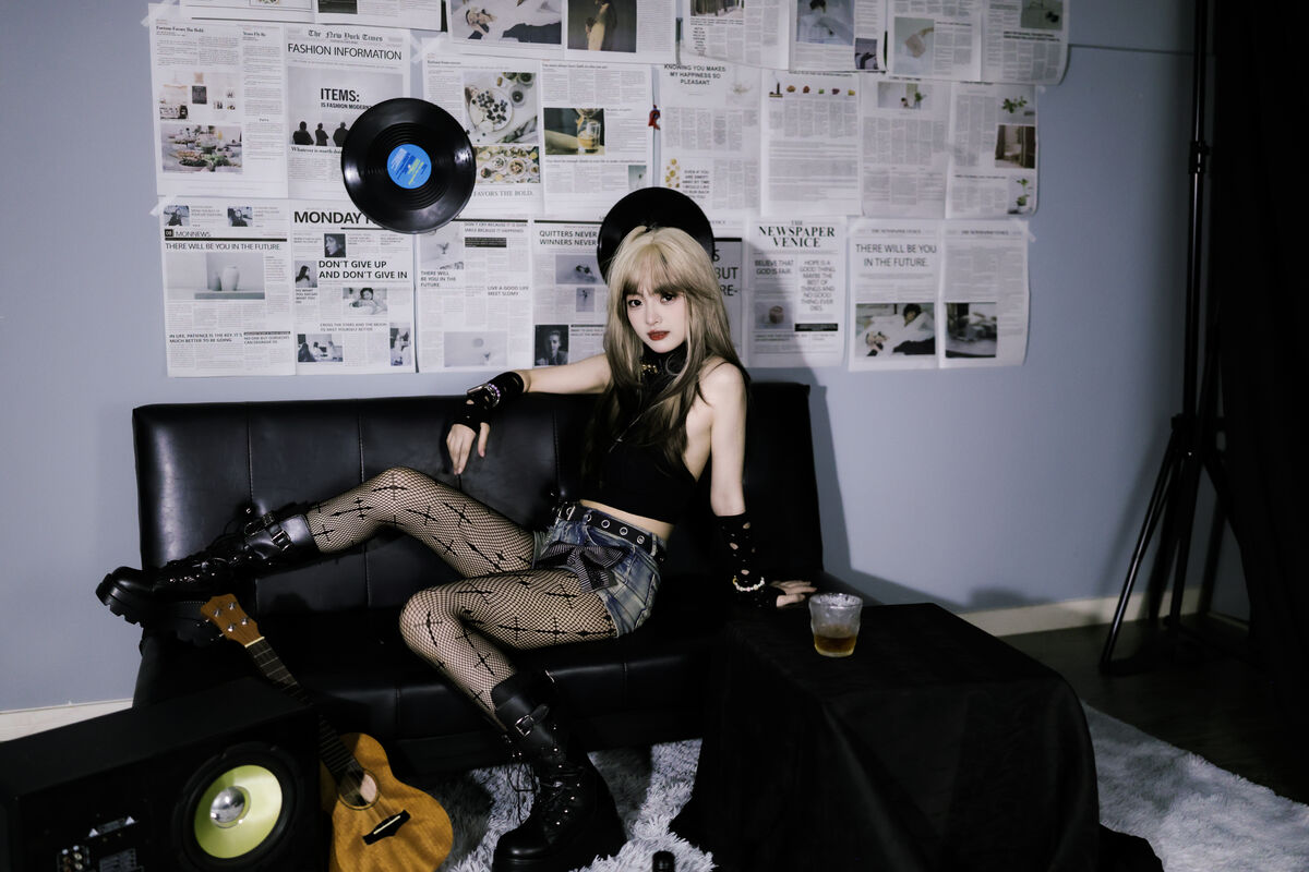 YiTuYu艺图语 Vol.10045 Yi Ming