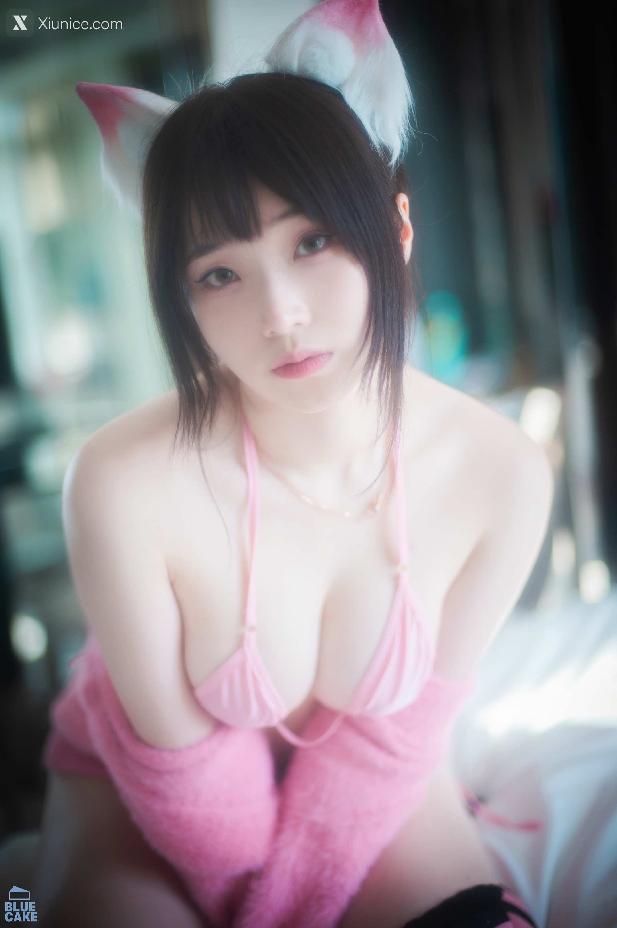 BLUECAKE Bambi (밤비) – Naughty Cats Pink & Mint RED 4K