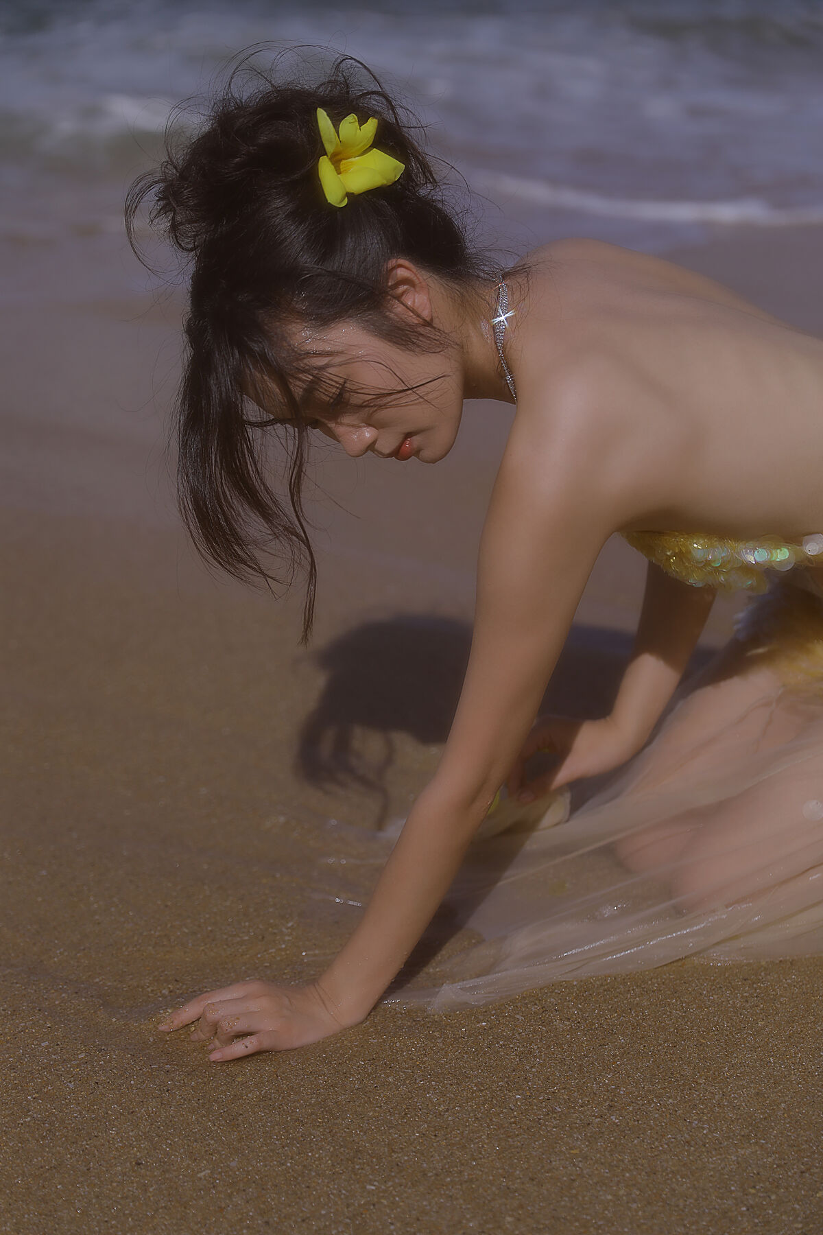 YiTuYu艺图语 Vol.10031 Liu Liu