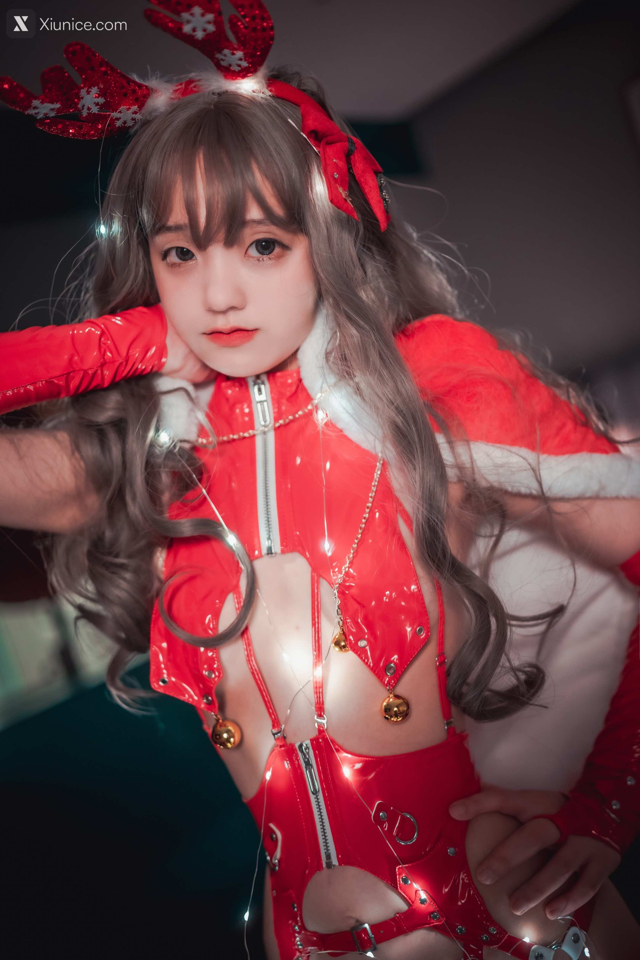 DJAWA Photo – Jeong Jenny (정제니) – Christmas Special 2022 4K