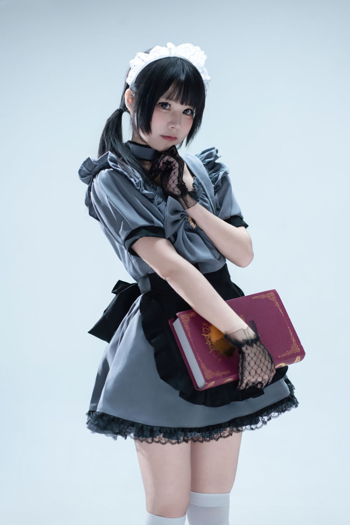 Coser@清水凪 - 手提箱与灰色女仆