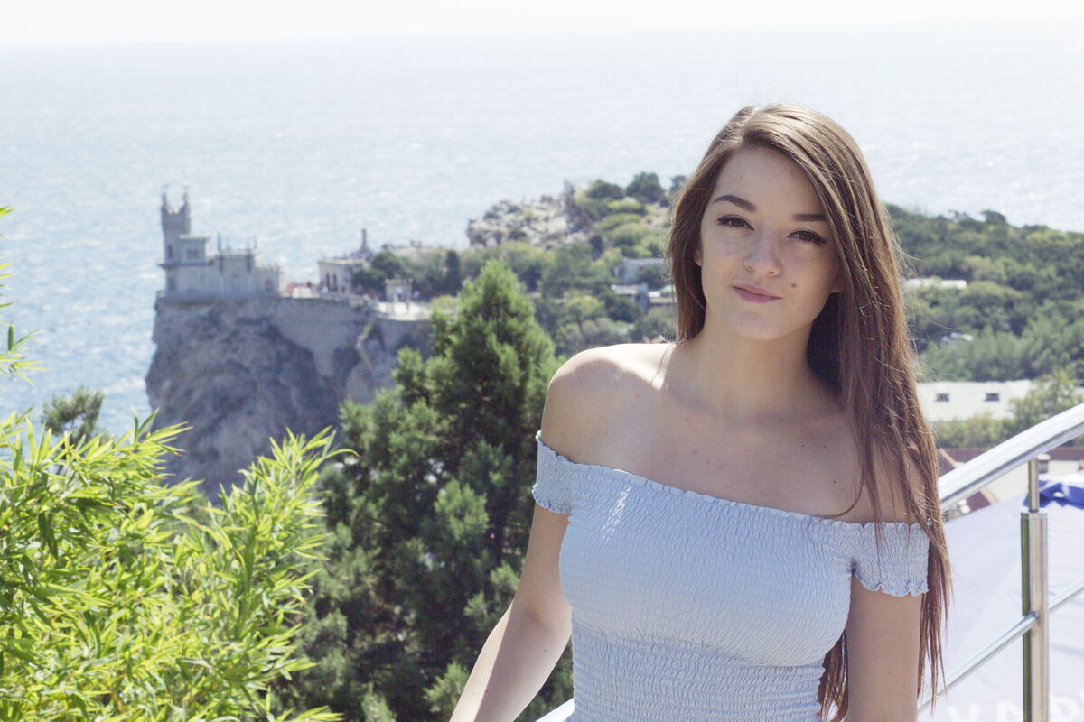 MetArt Vanda Mey - Presenting Part02