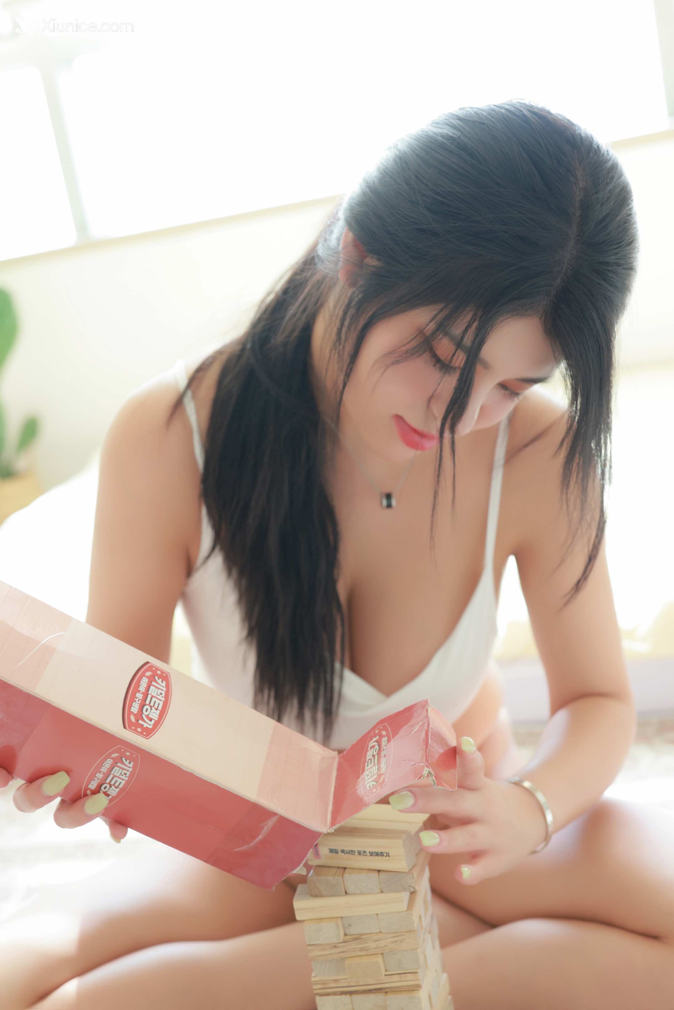 SweetBox – Robi – Roman 4K