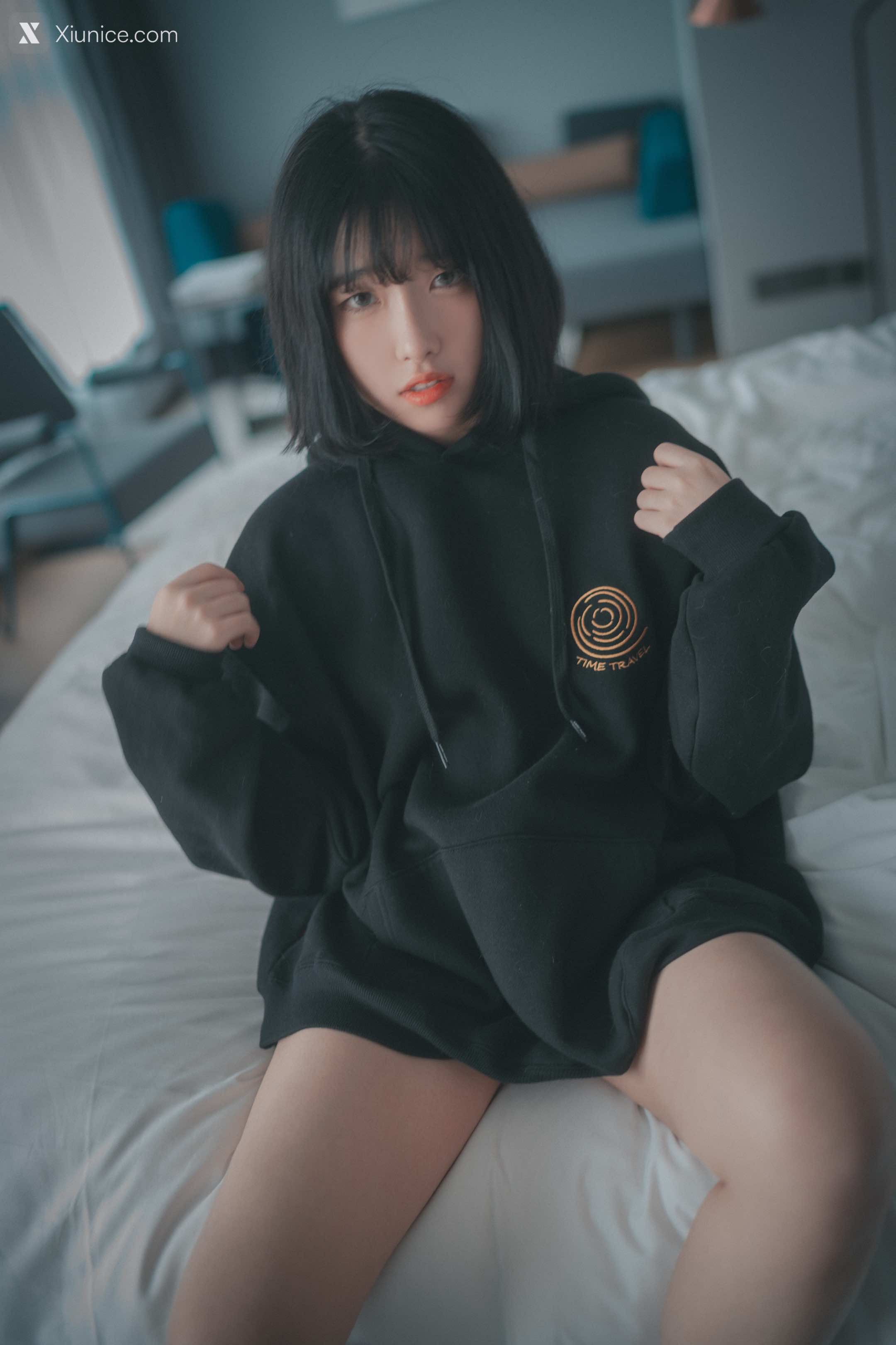 DJAWA Photo – Sonson (손손) – My Little Bunny 4K