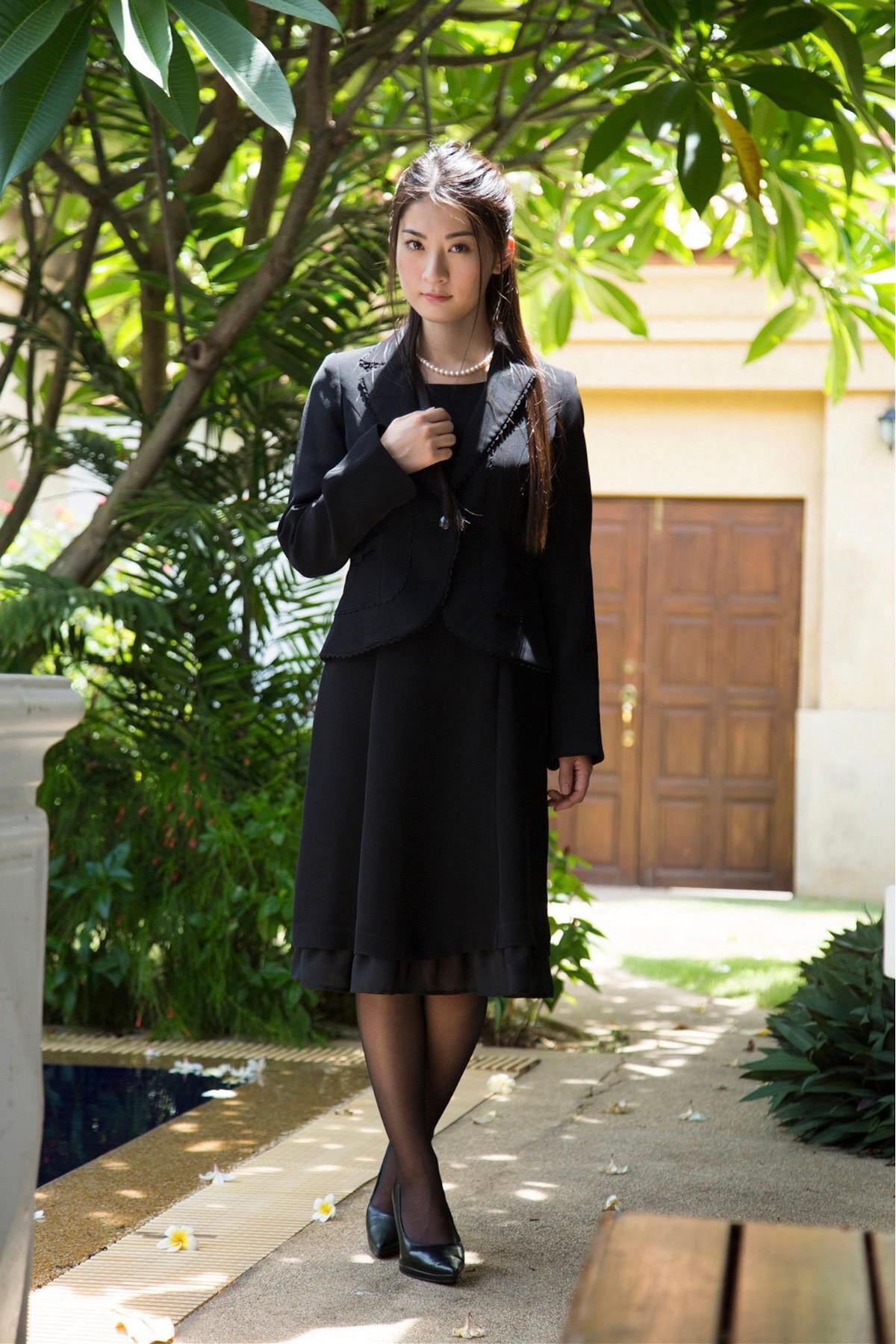 Mayu 繭 - 隣の人妻 寂しい身体を慰めて