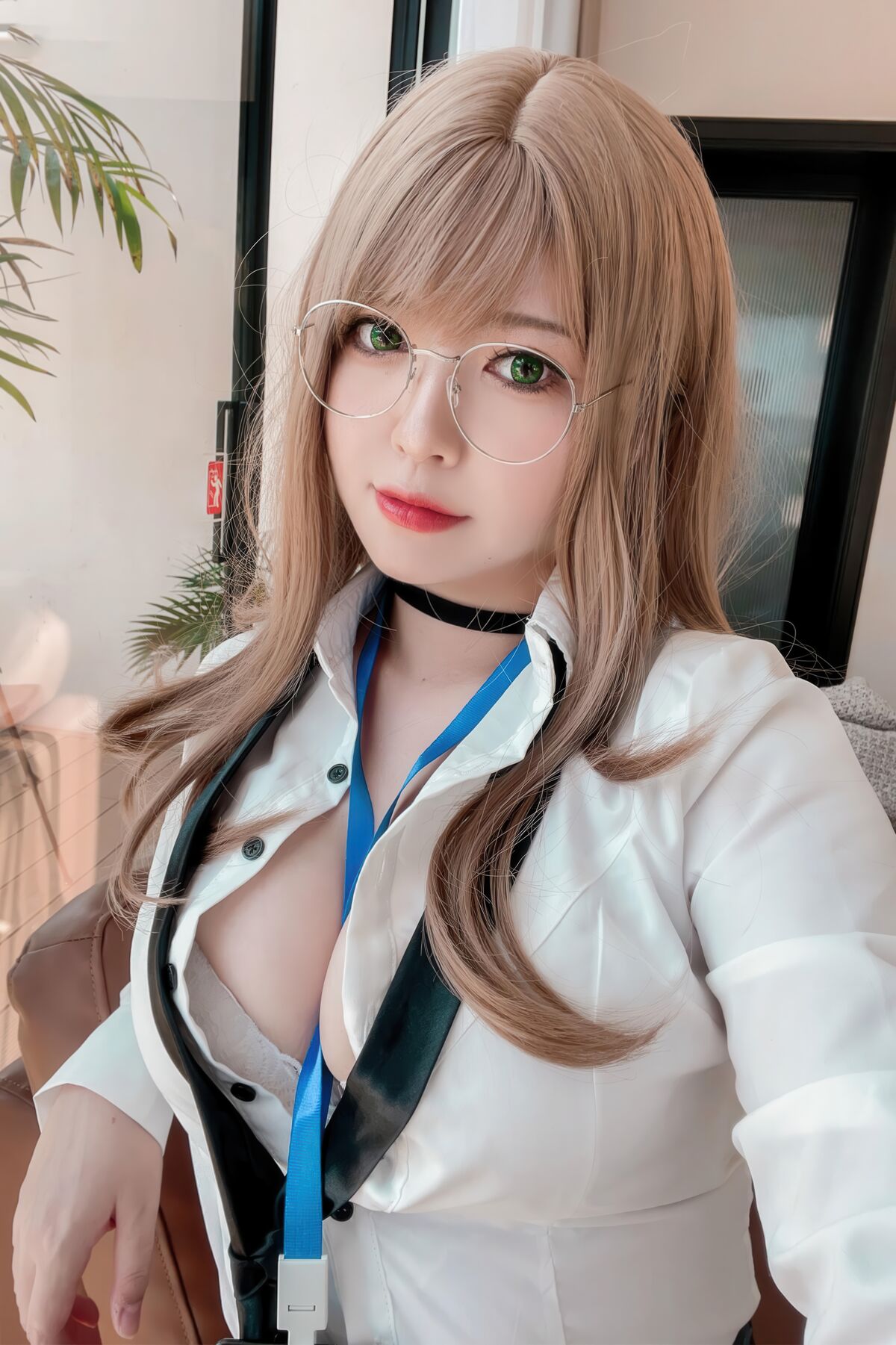 Coser@半半子 - Nikke胜利女神 艾玛秘书