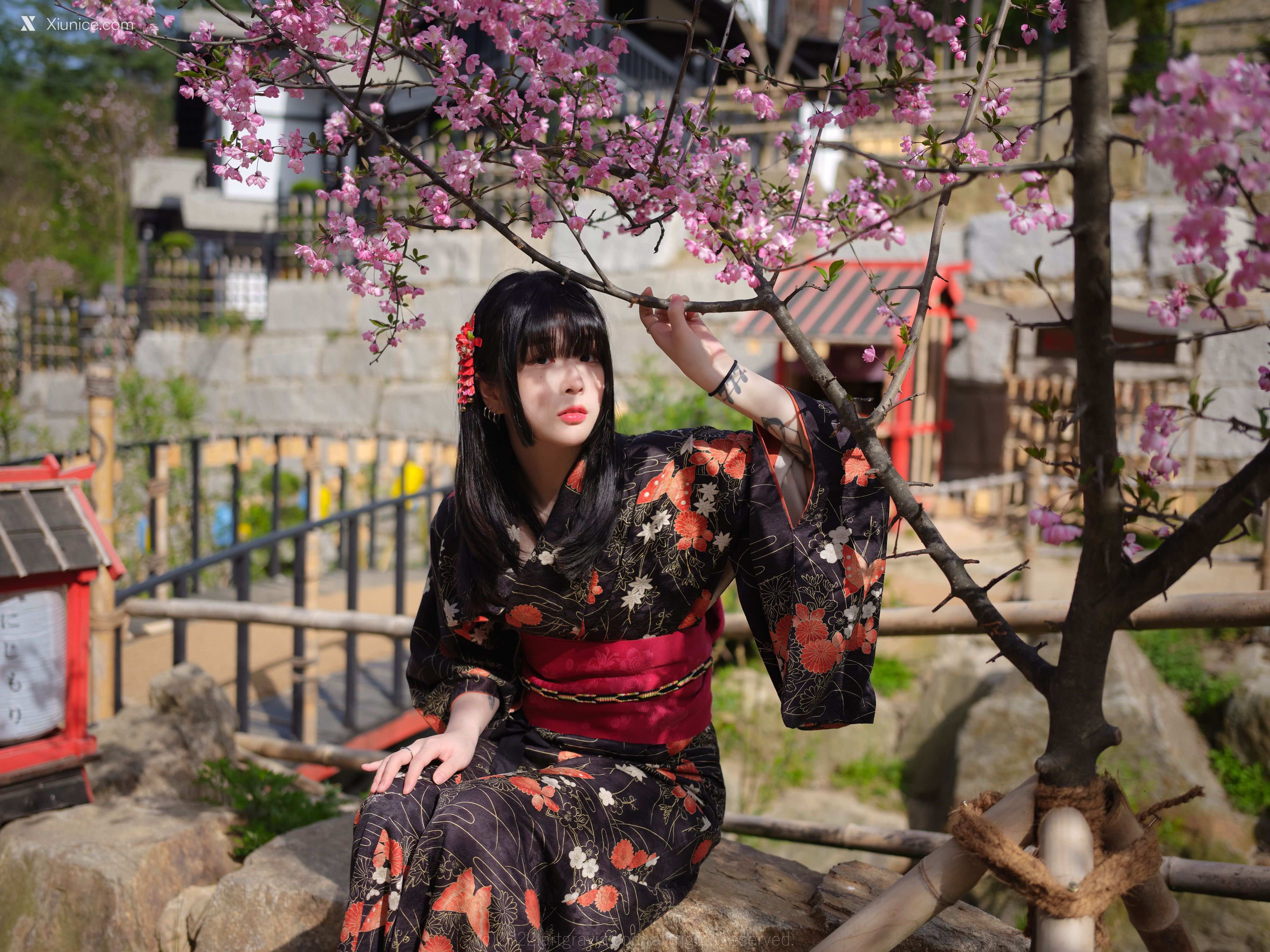 Artgravia Vol.400 Jang Joo (장주) 4K