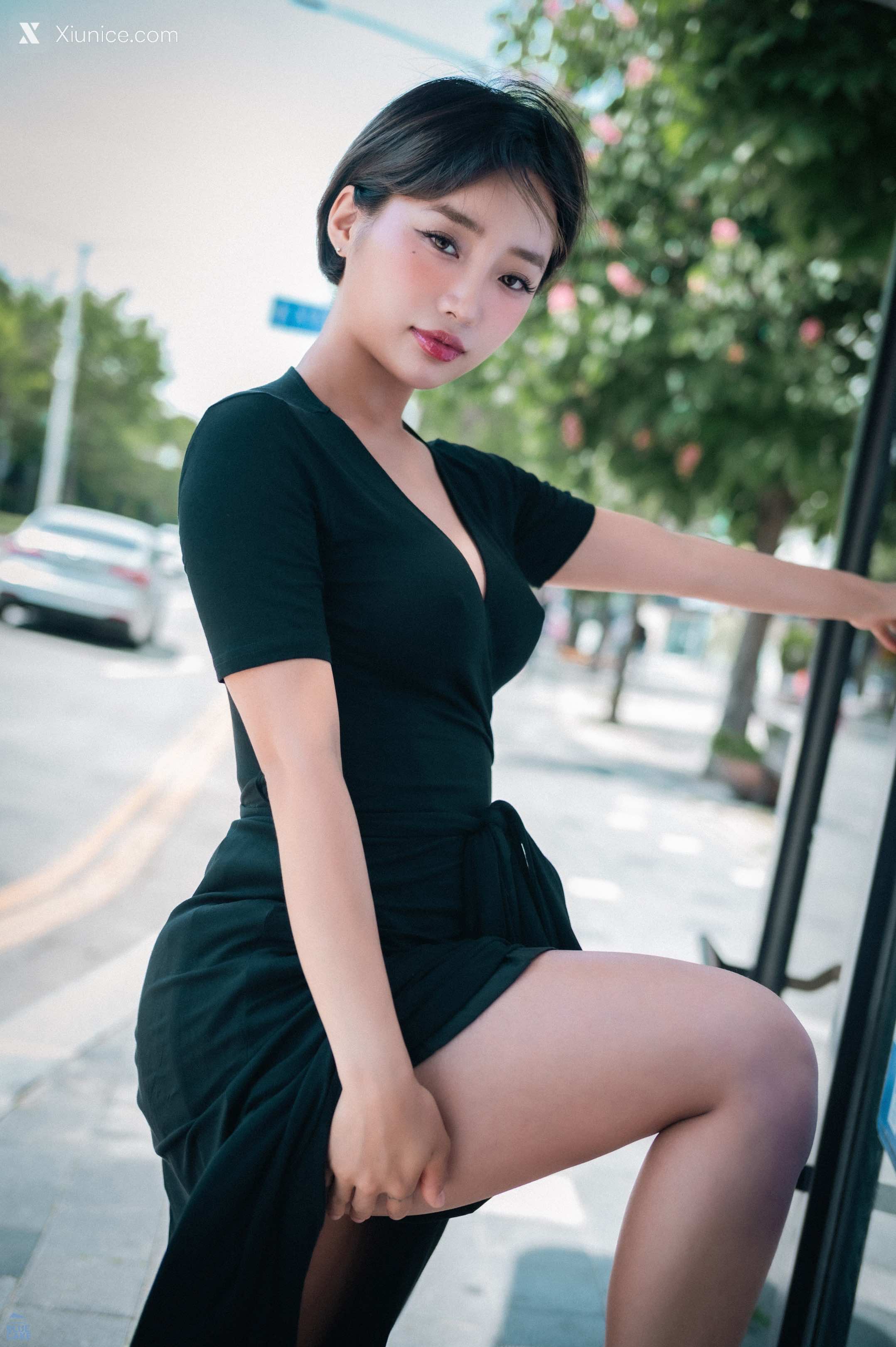 BLUECAKE Booty Queen – Walk in The Park 4K