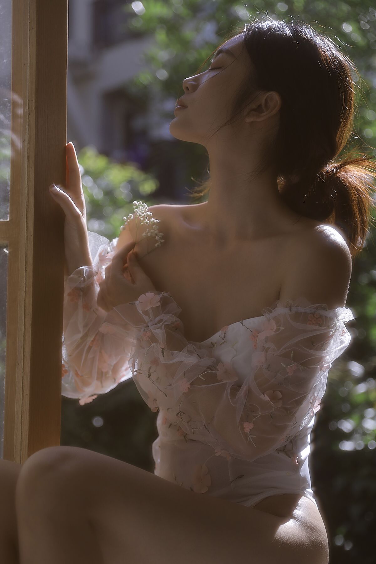 YiTuYu艺图语 Vol.10130 Liu Liu