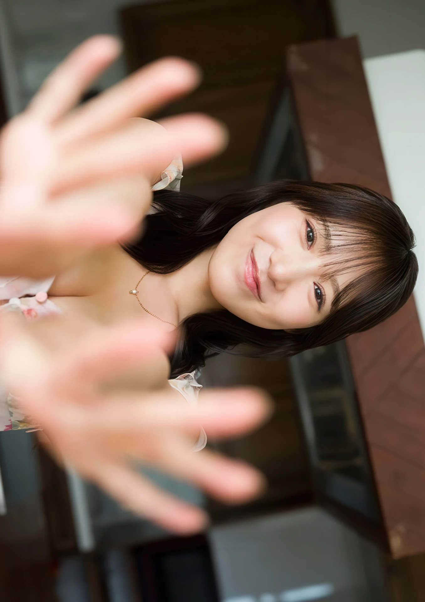 Sumire Yokono 横野すみれ, 写真集 「きみと、すみれ。」