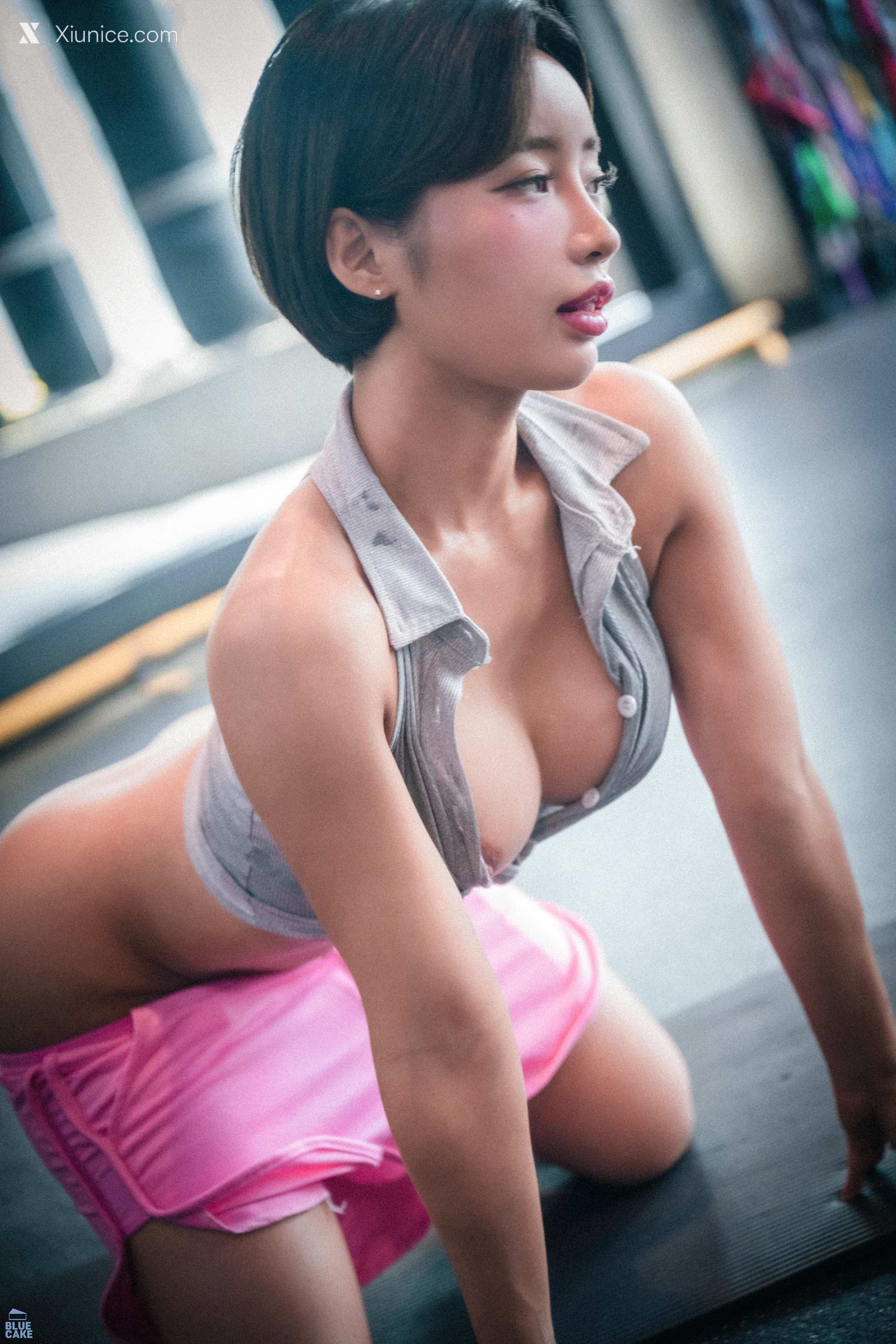 BLUECAKE Booty Queen Punch Girl (B) 4K