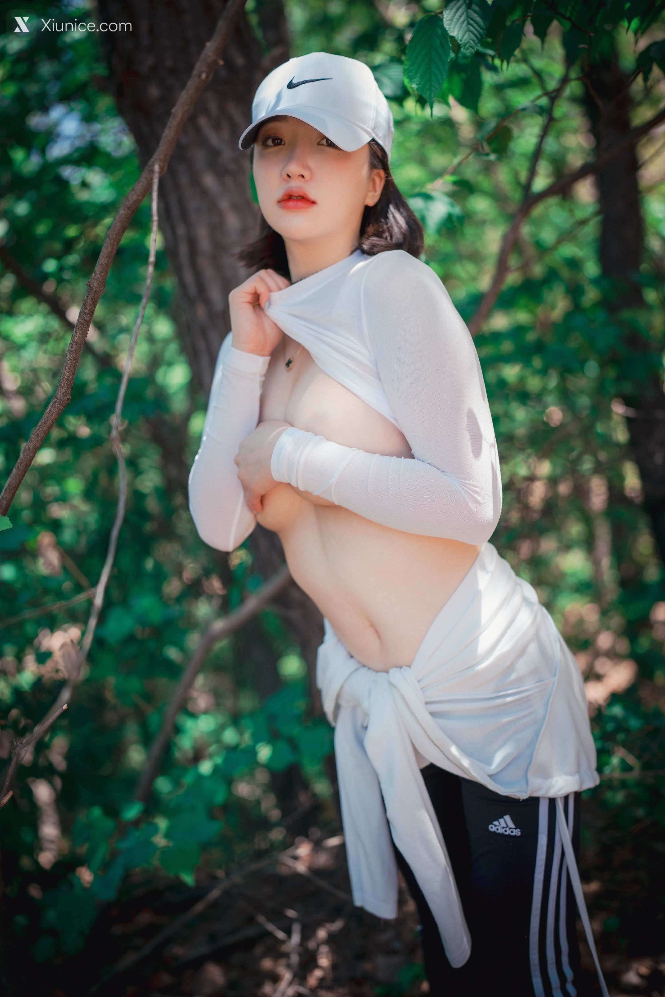 DJAWA Photo – Son Ye-Eun (손예은) – Naughty Trekking 4K