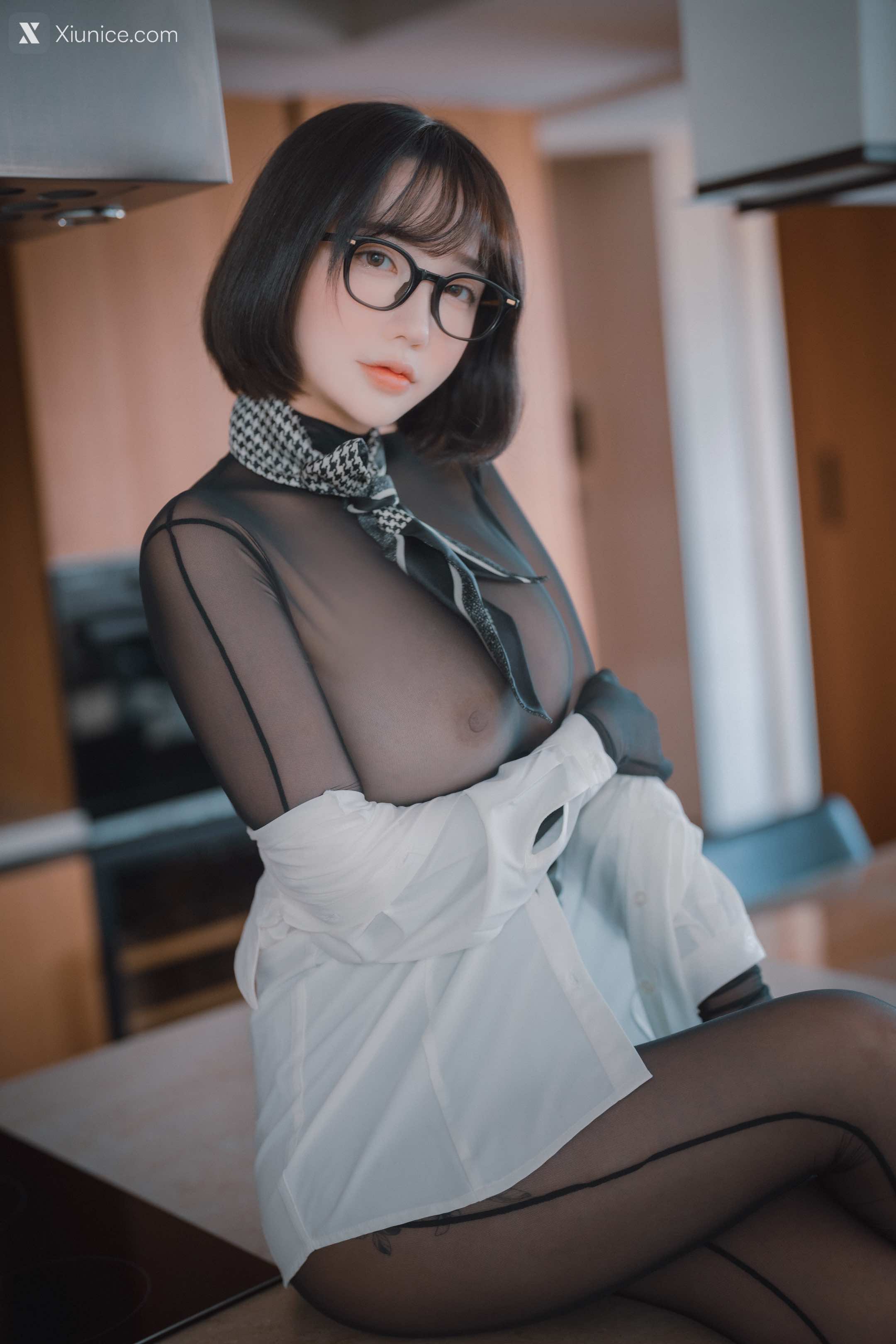 DJAWA Photo – Son Ye-Eun (손예은) – Naughty Supervisor 4K