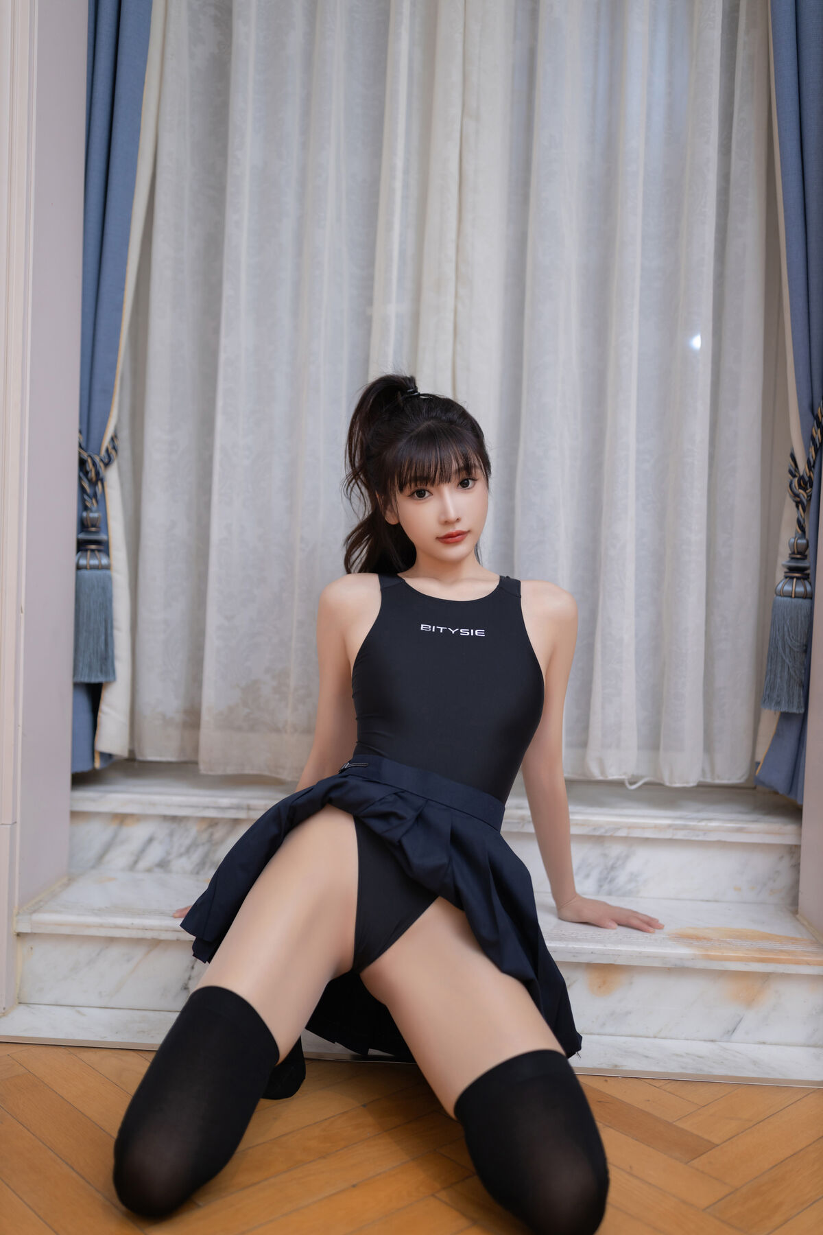 内购无水印 Lu Xuan Xuan 陆萱萱 - 秀人网模特 死库水