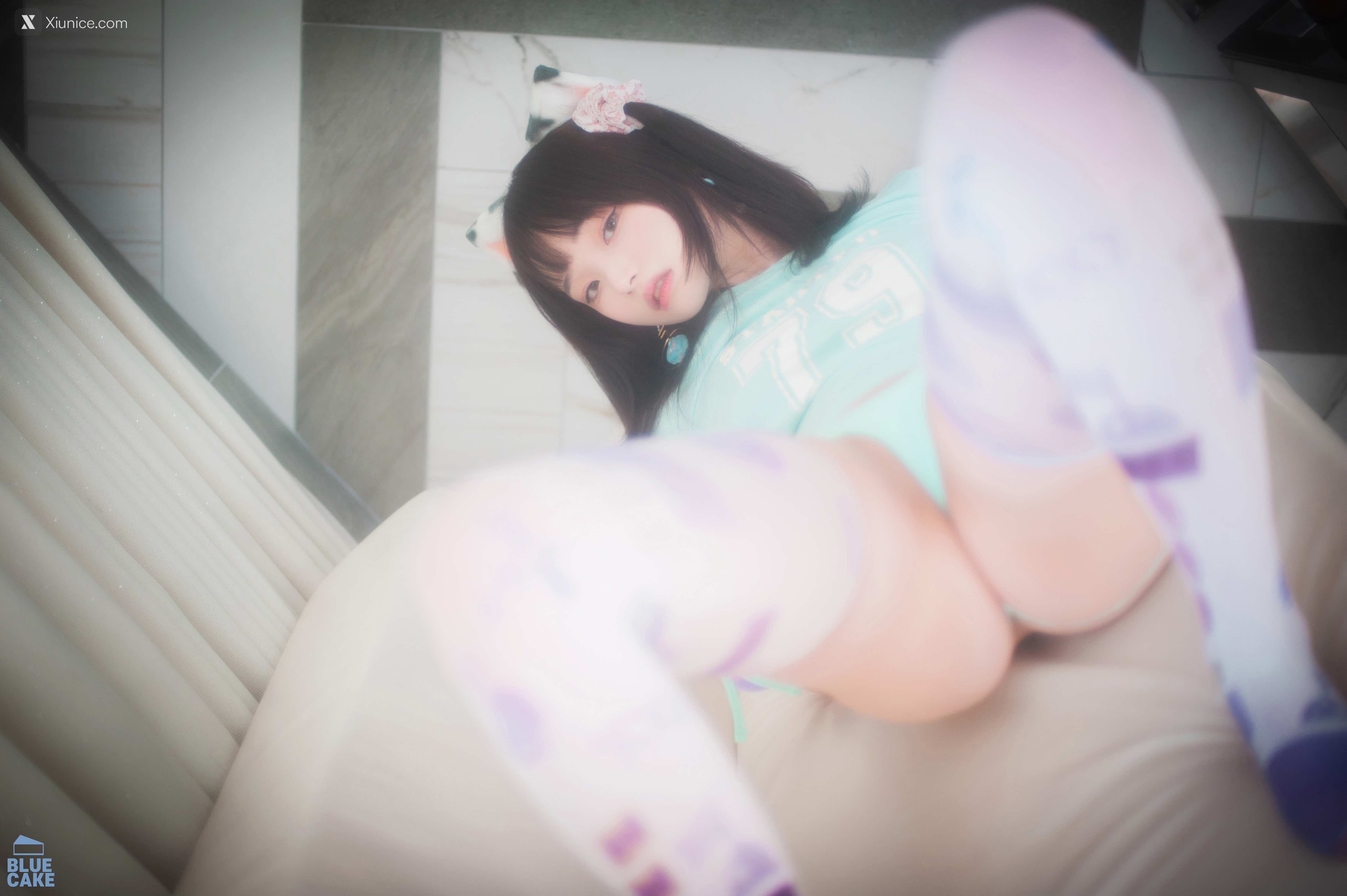 BLUECAKE Bambi (밤비) – Naughty Cats Pink & Mint RED 4K